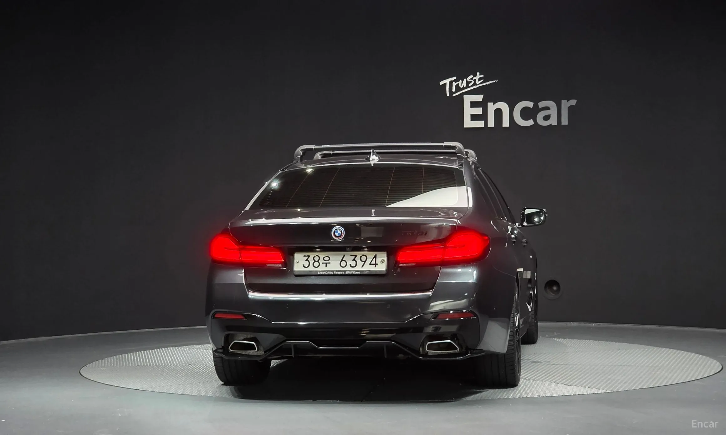 BMW 5 Series (G30) превью 3