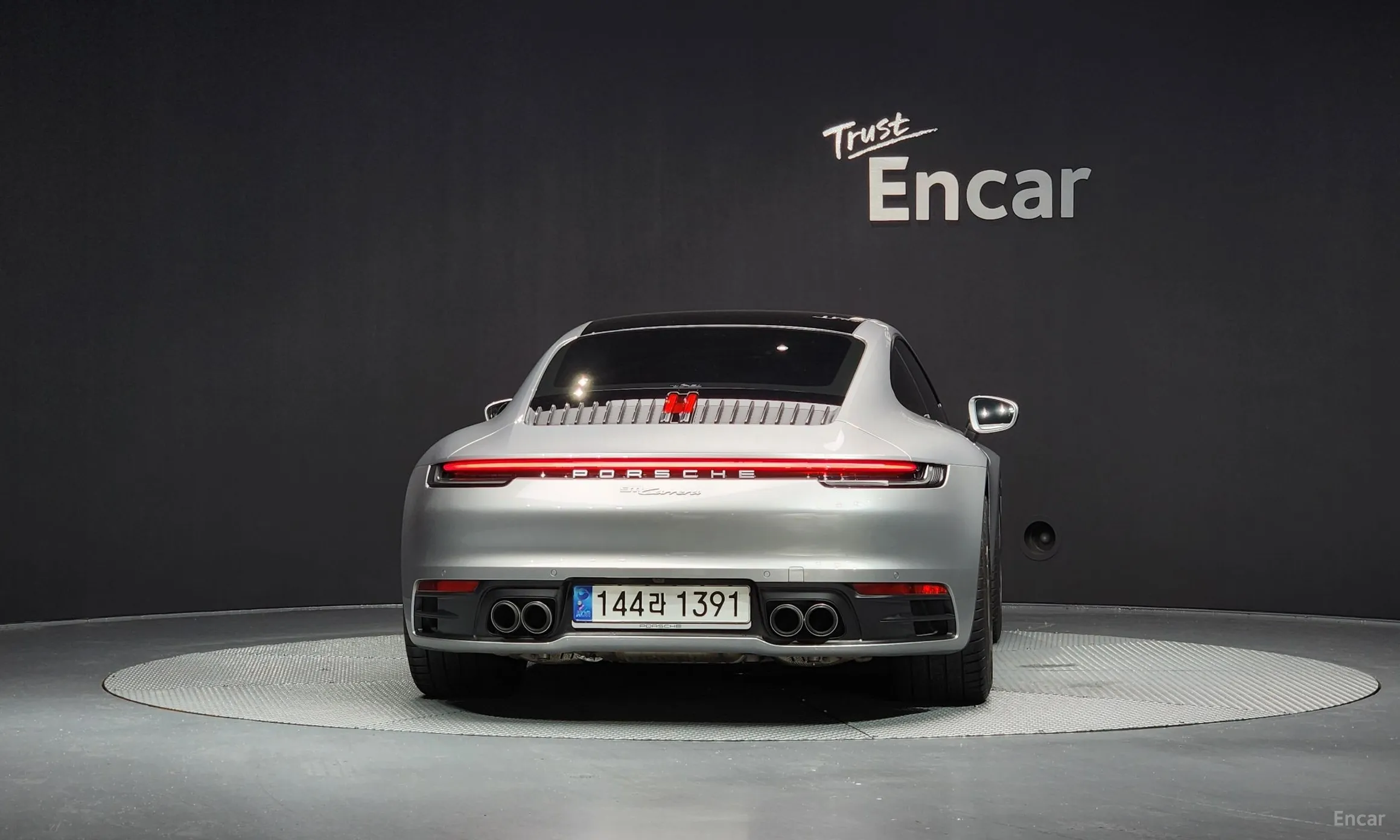 Porsche 911 (992) превью 3