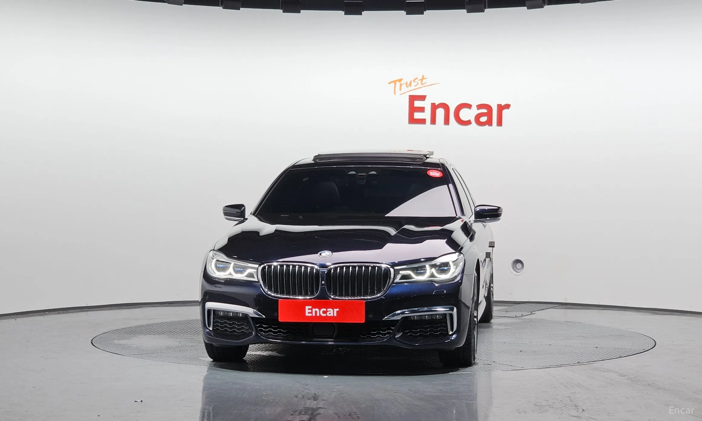 BMW 7 Series (G11) превью 2