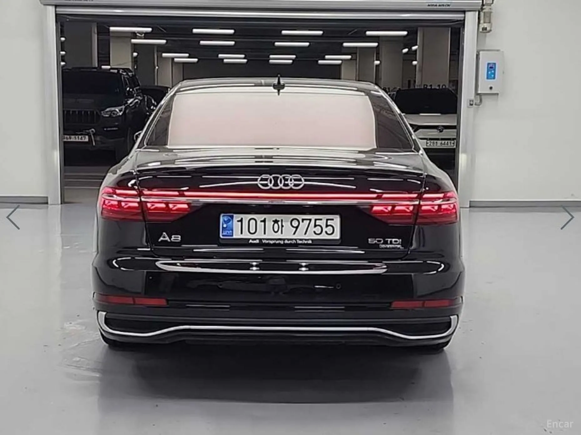 Audi A8 (D5)
