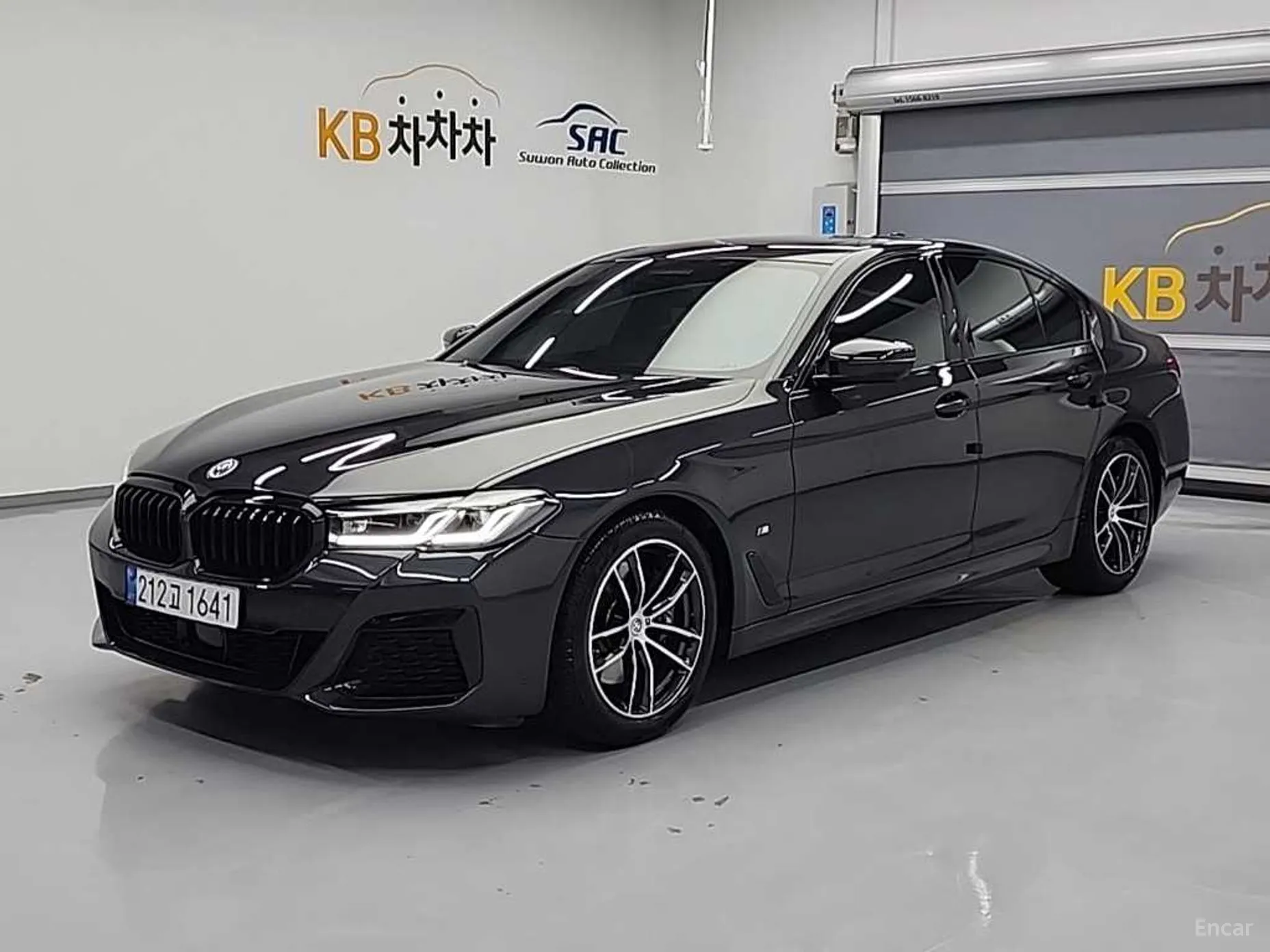 BMW 5 Series (G30) превью 2