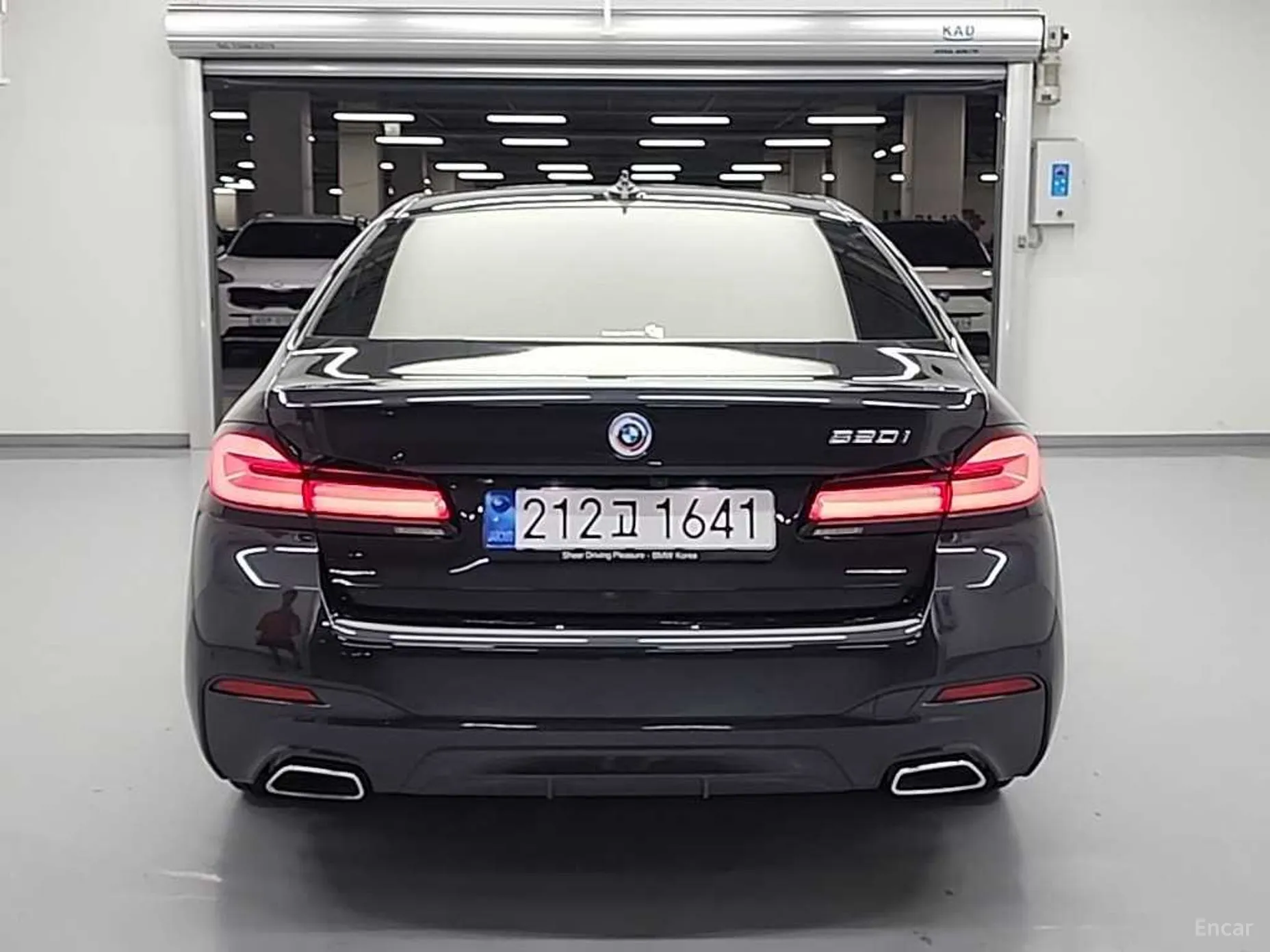 BMW 5 Series (G30) превью 3