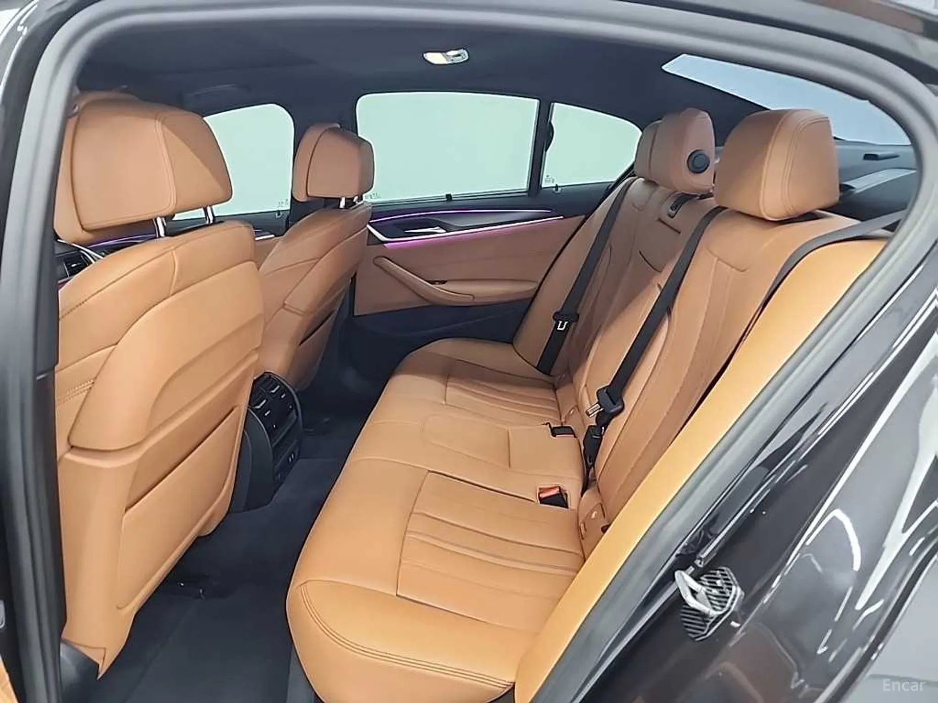 BMW 5 Series (G30) превью 4