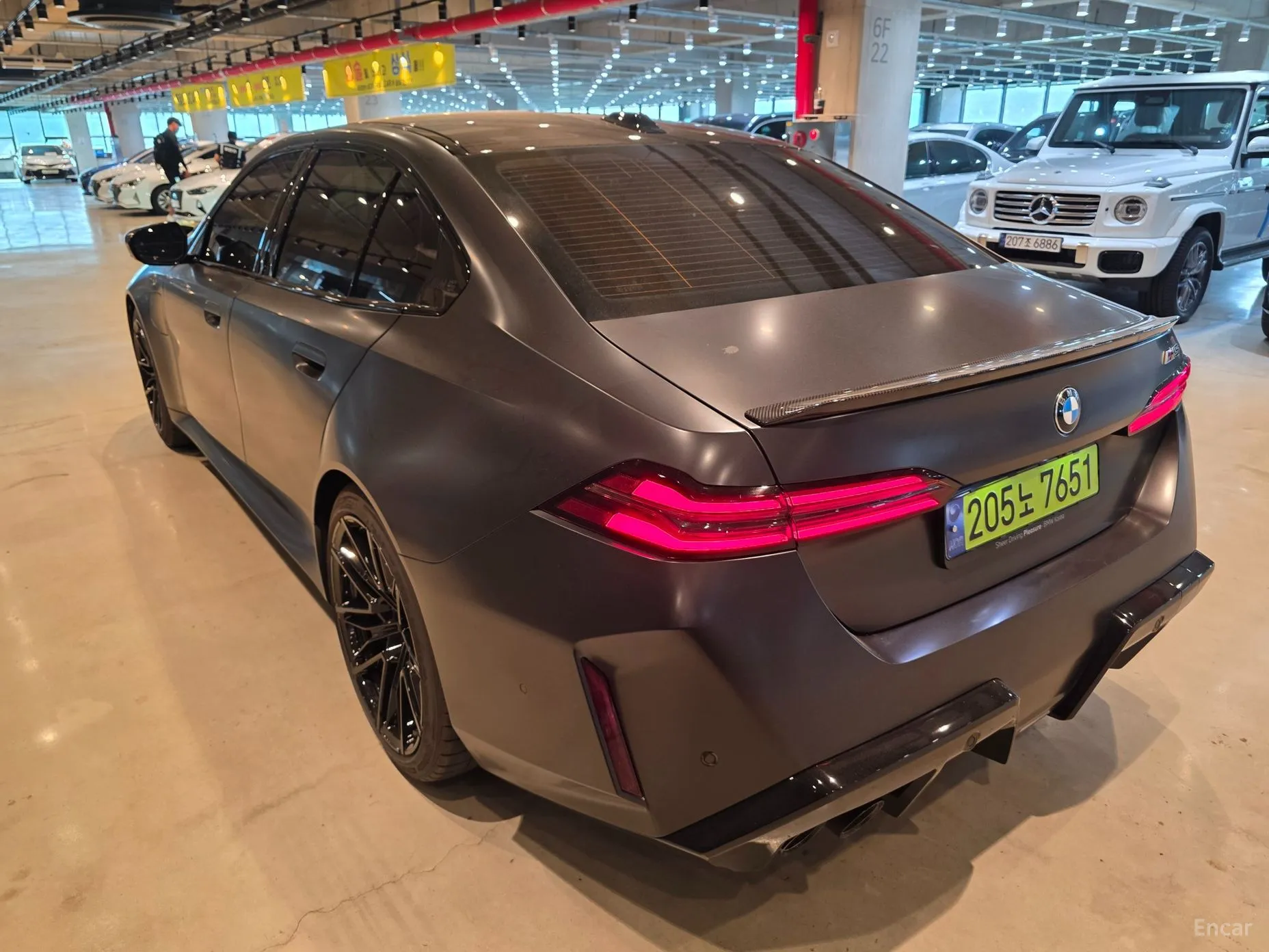 BMW M5 (G90) превью 3