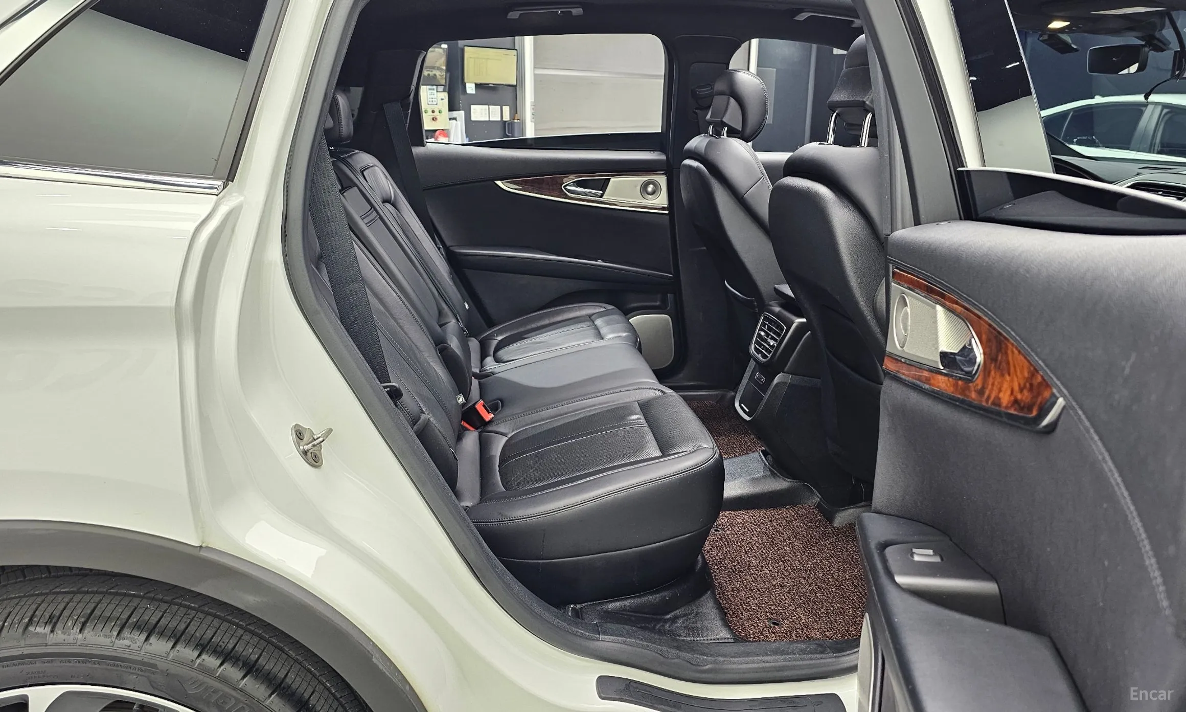 Lincoln Nautilus Gen 1 превью 12