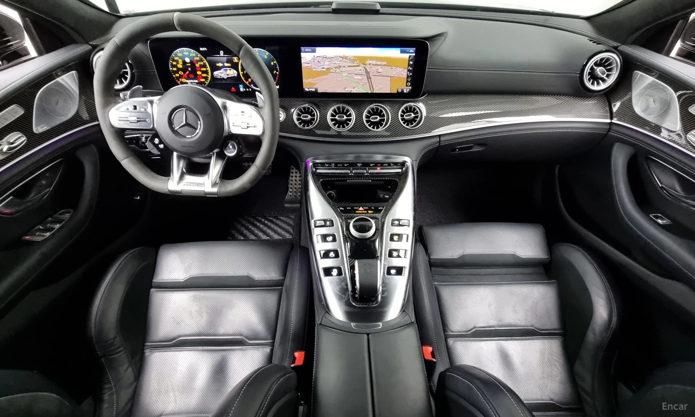 Mercedes Benz AMG GT превью 4