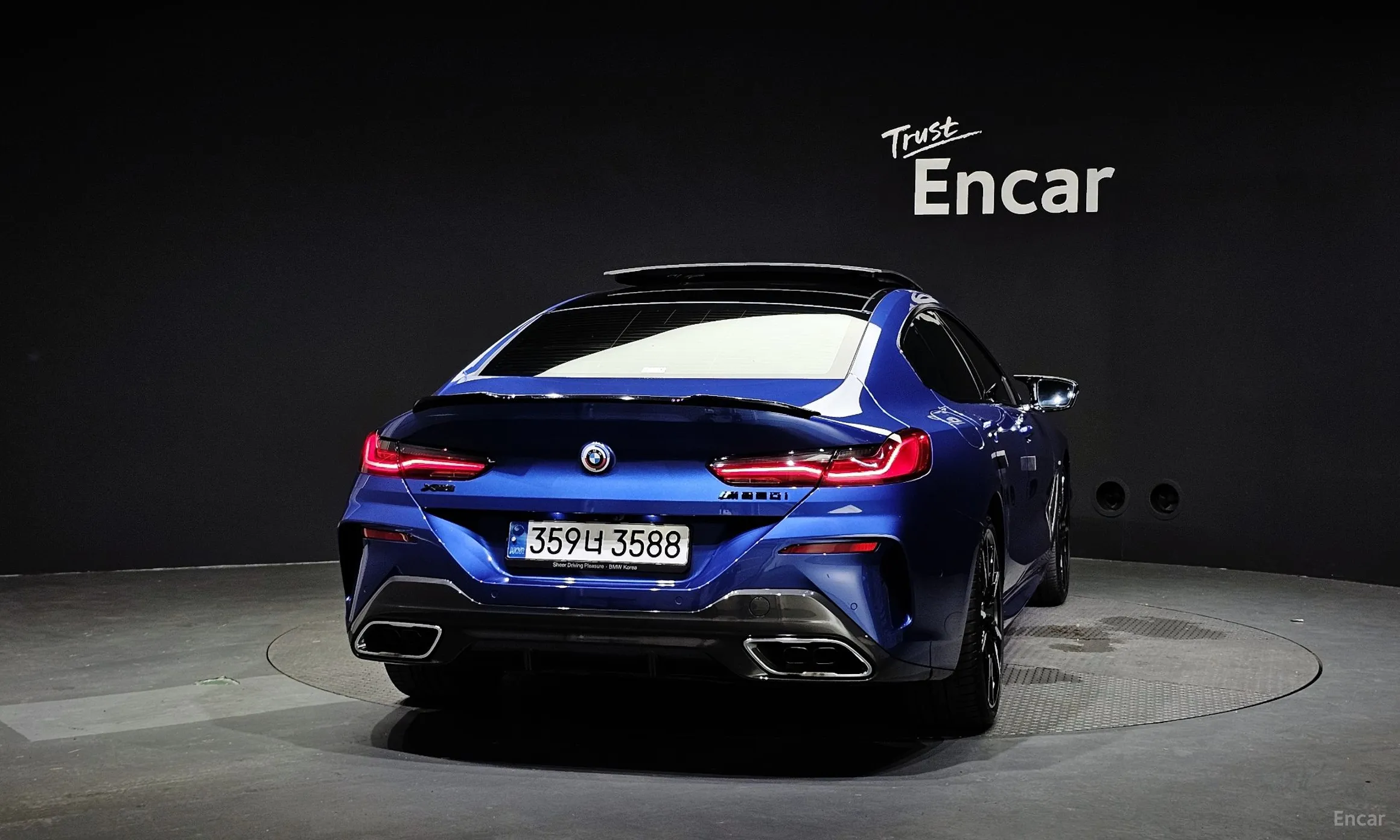 BMW 8-series (G15) превью 3