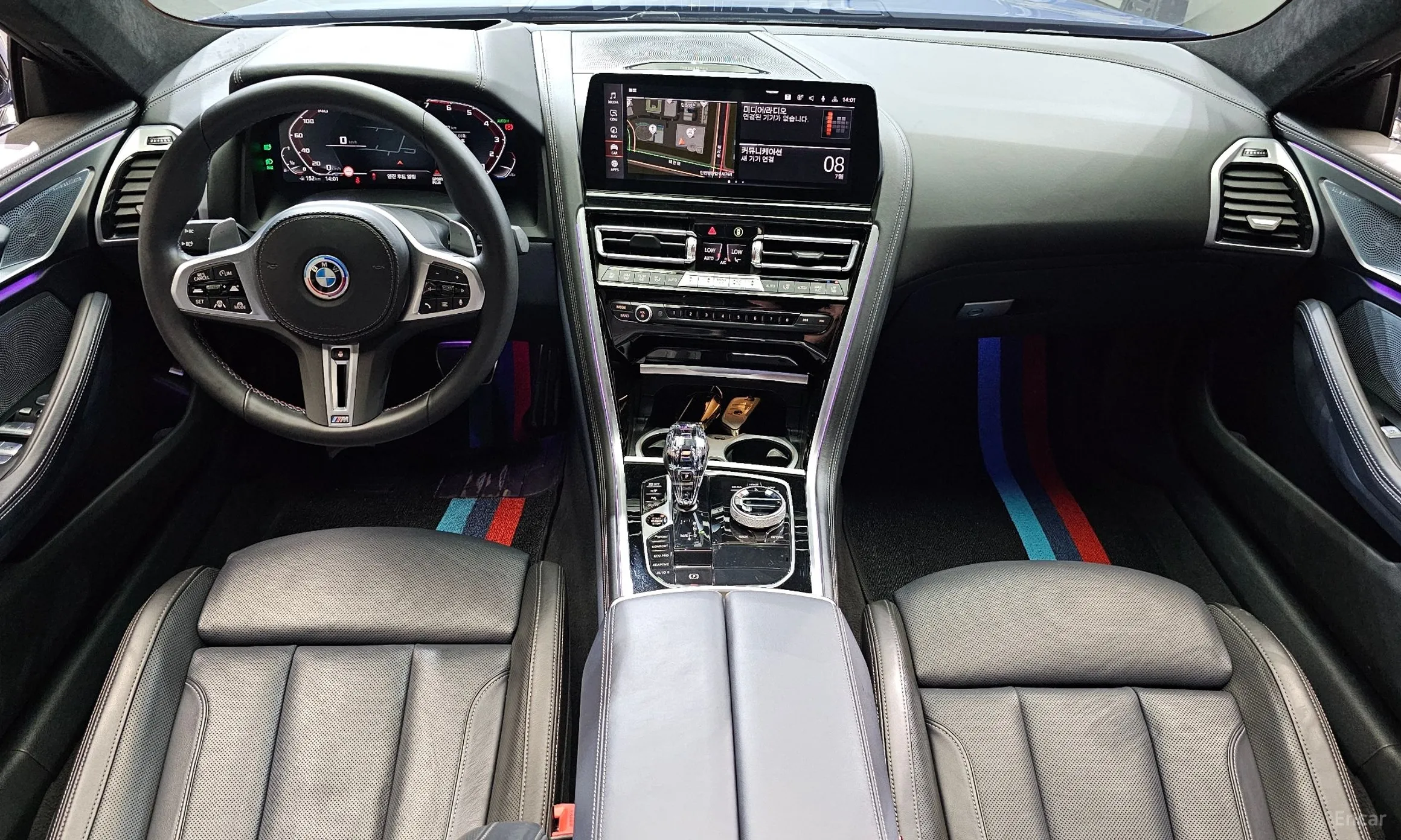 BMW 8-series (G15) превью 4