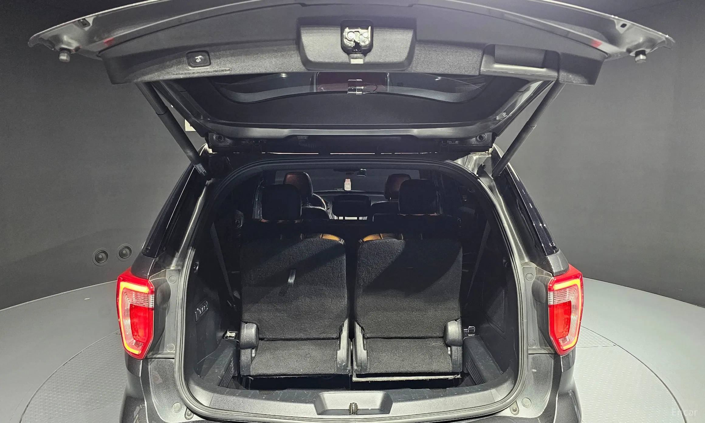 Ford Explorer превью 20