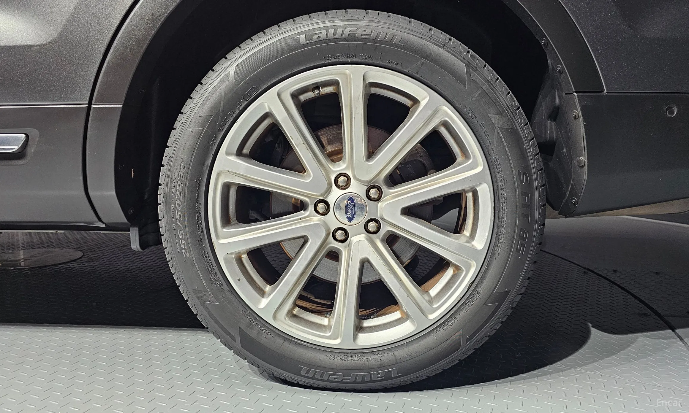 Ford Explorer превью 5