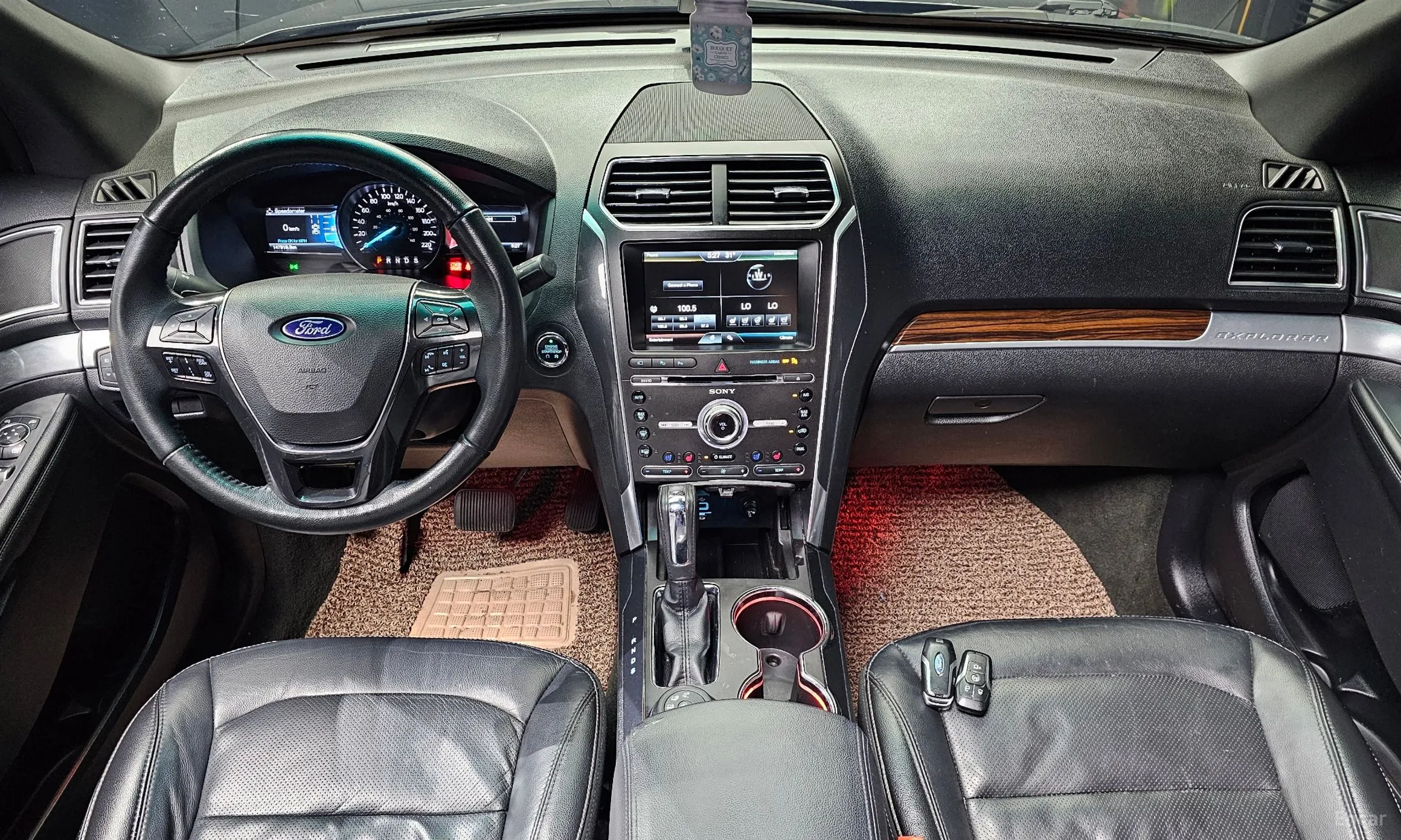 Ford Explorer превью 7