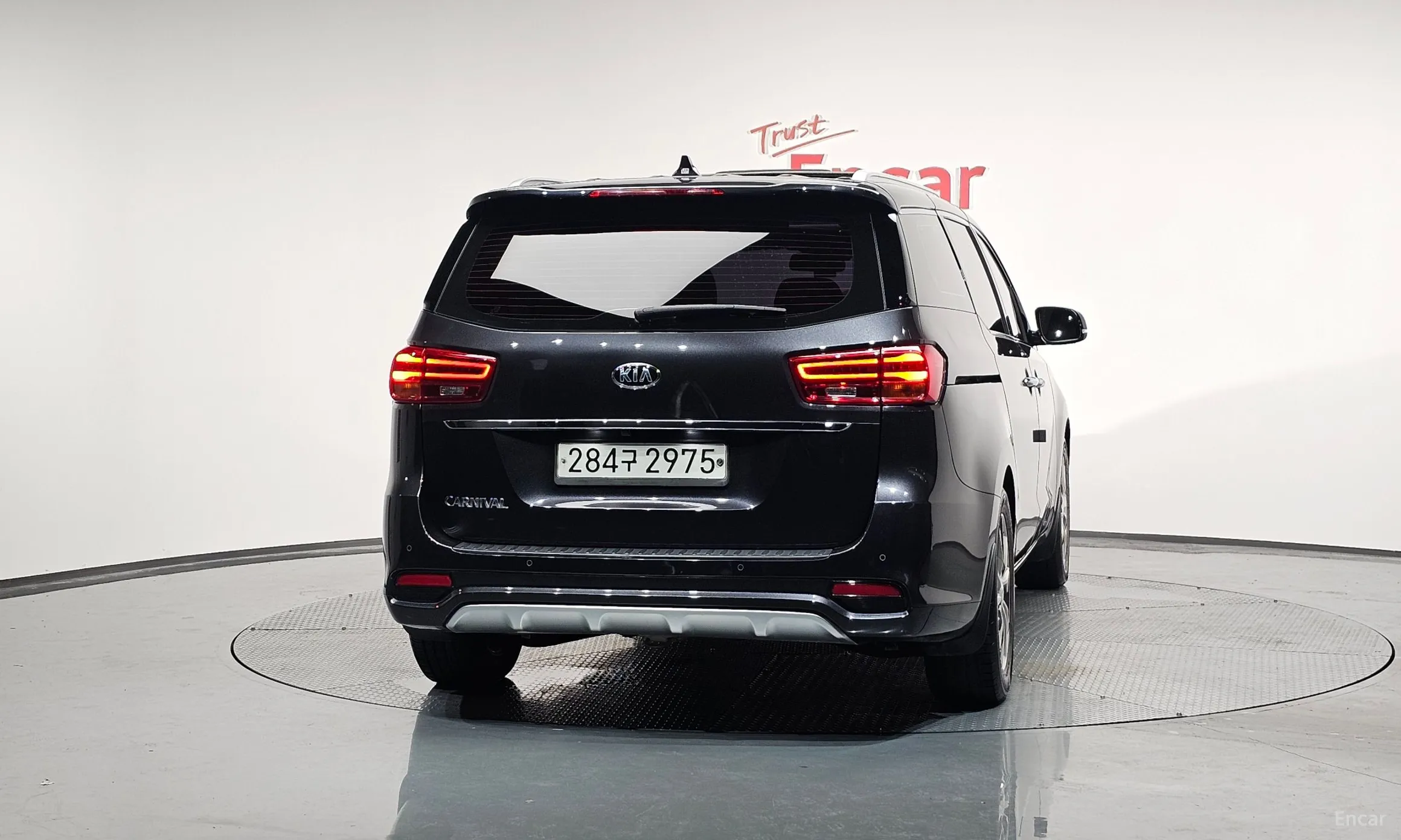 Kia Carnival превью 3