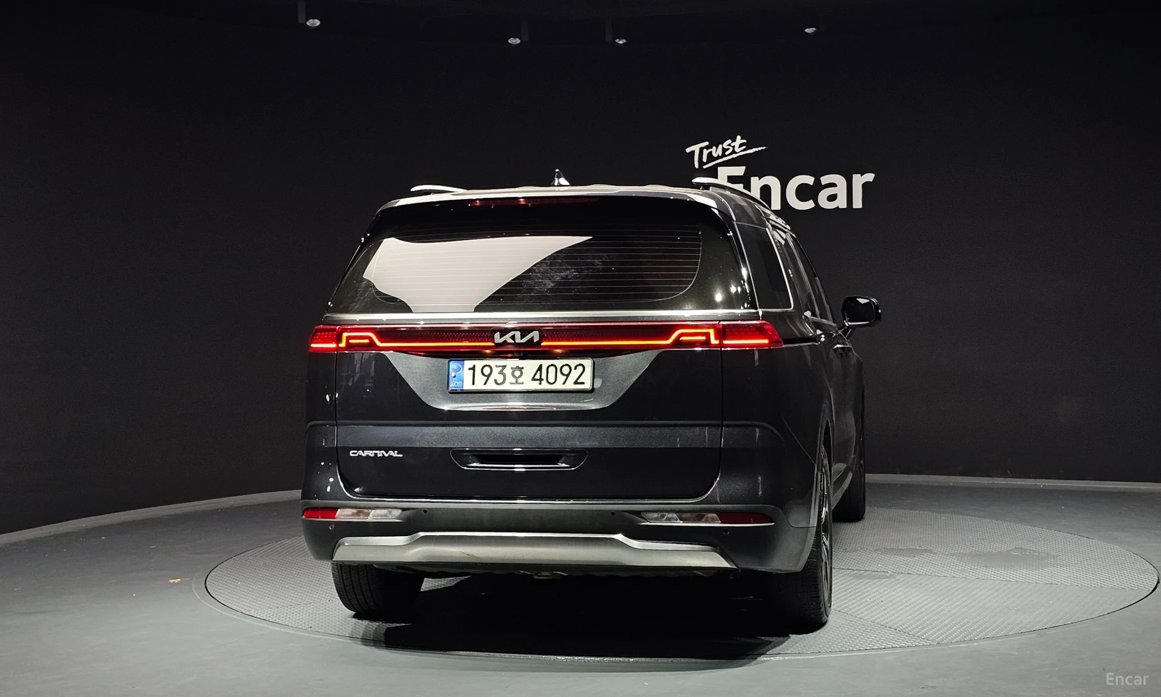 Kia Carnival Gen 4 превью 3