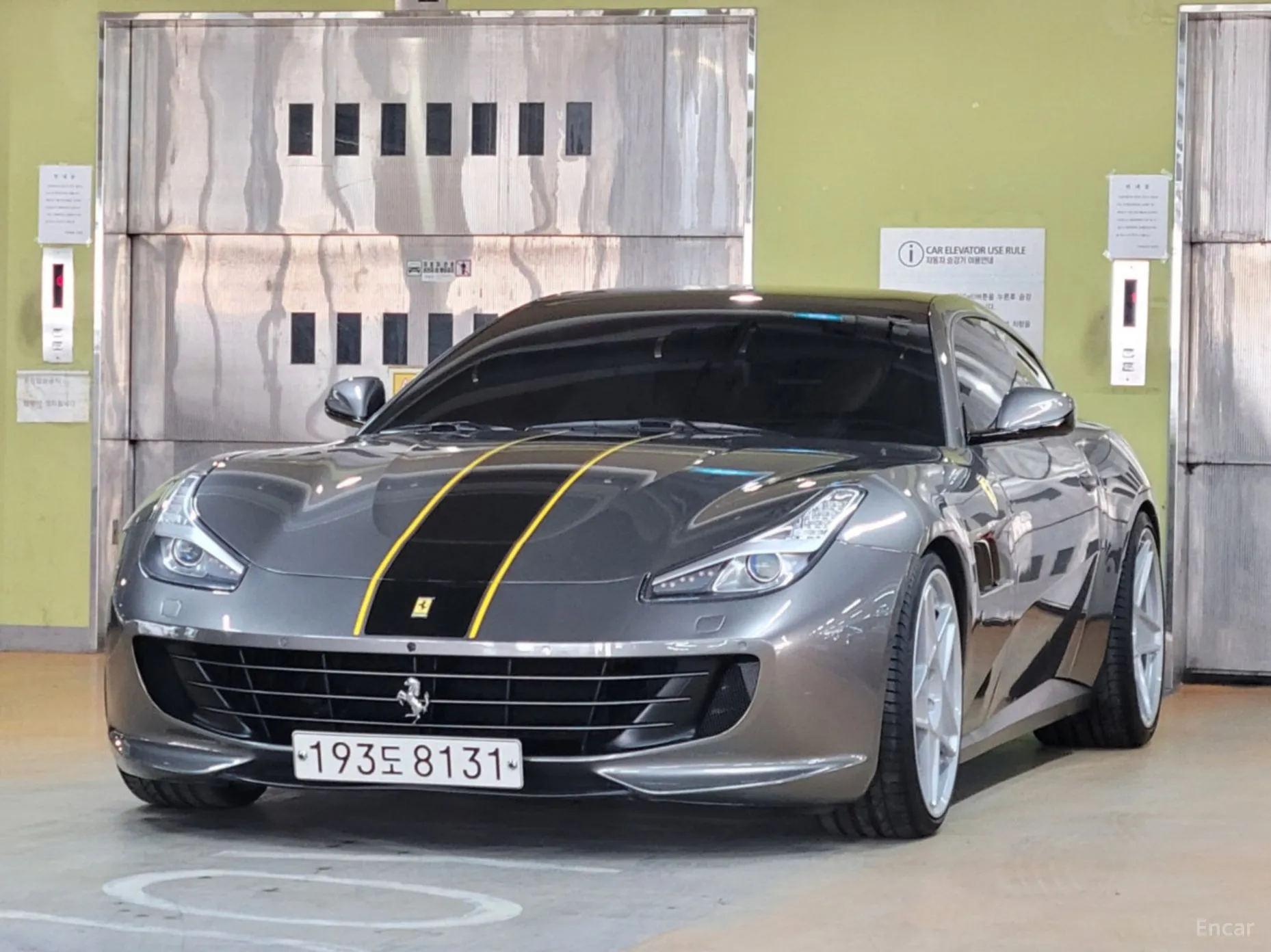 Ferrari GTC4 Rousseau