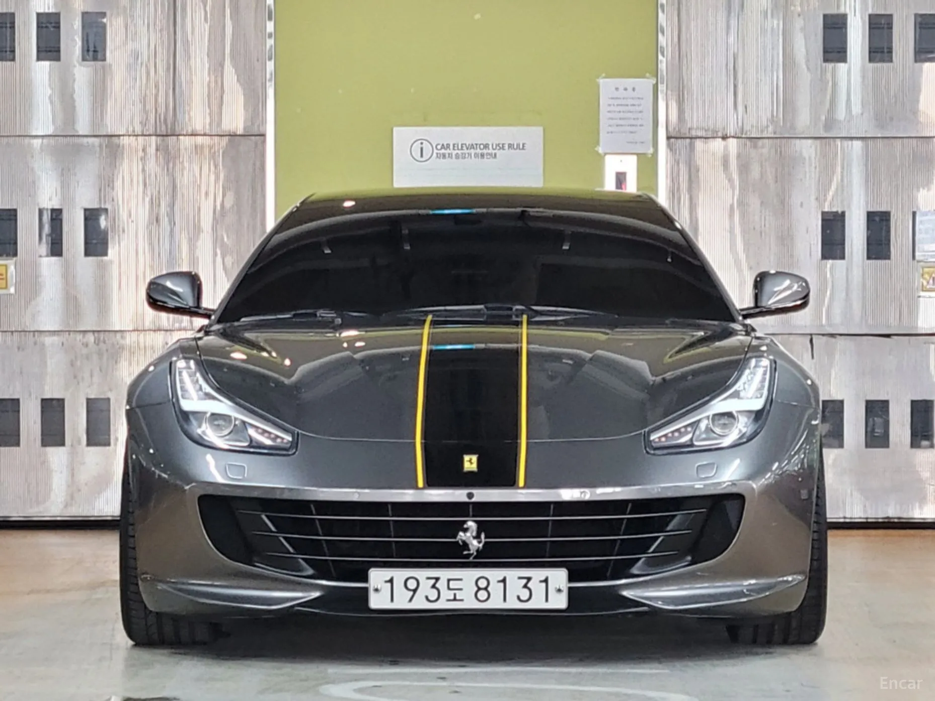 Ferrari GTC4 Rousseau превью 3