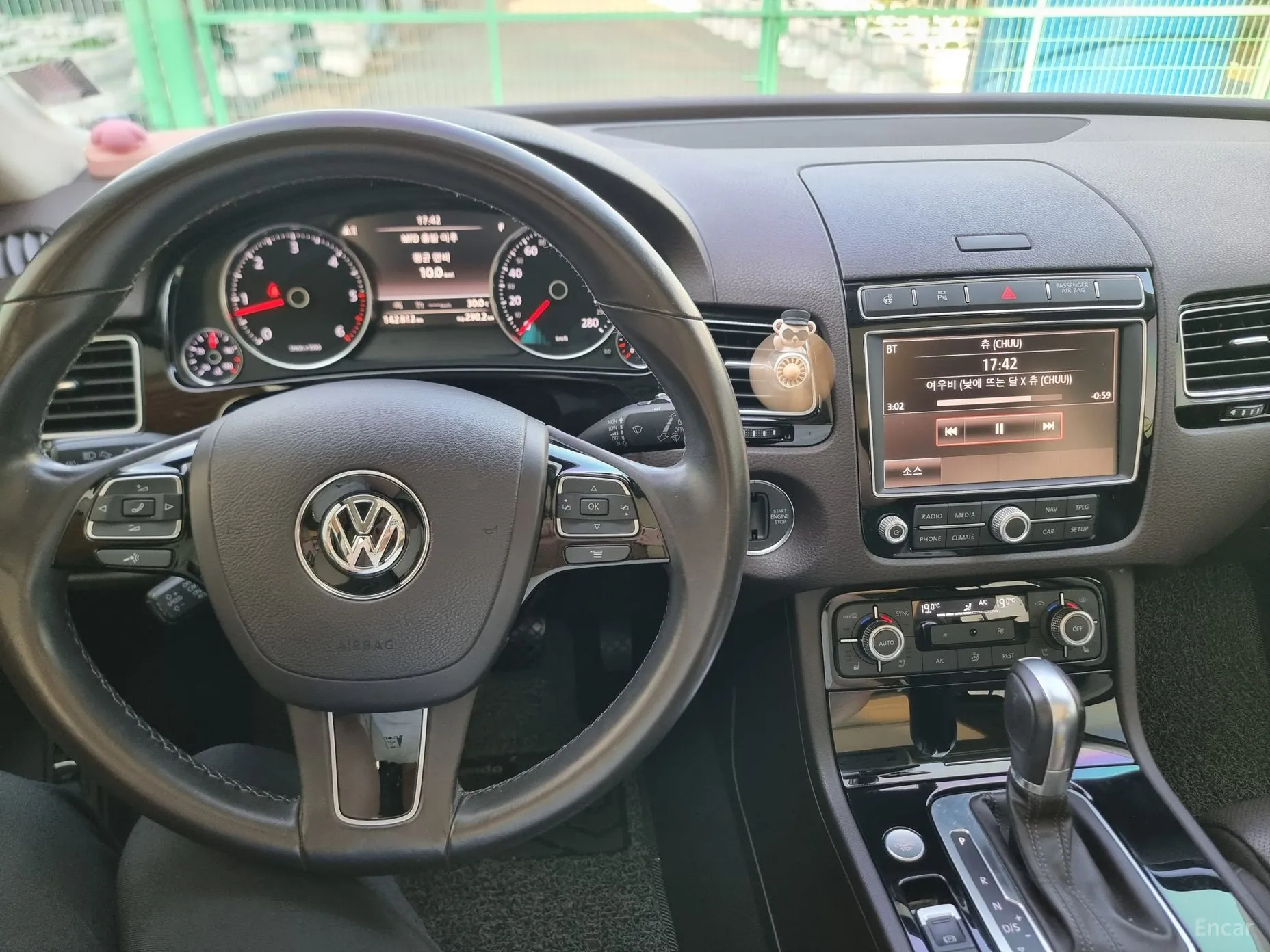 Volkswagen New Touareg превью 4