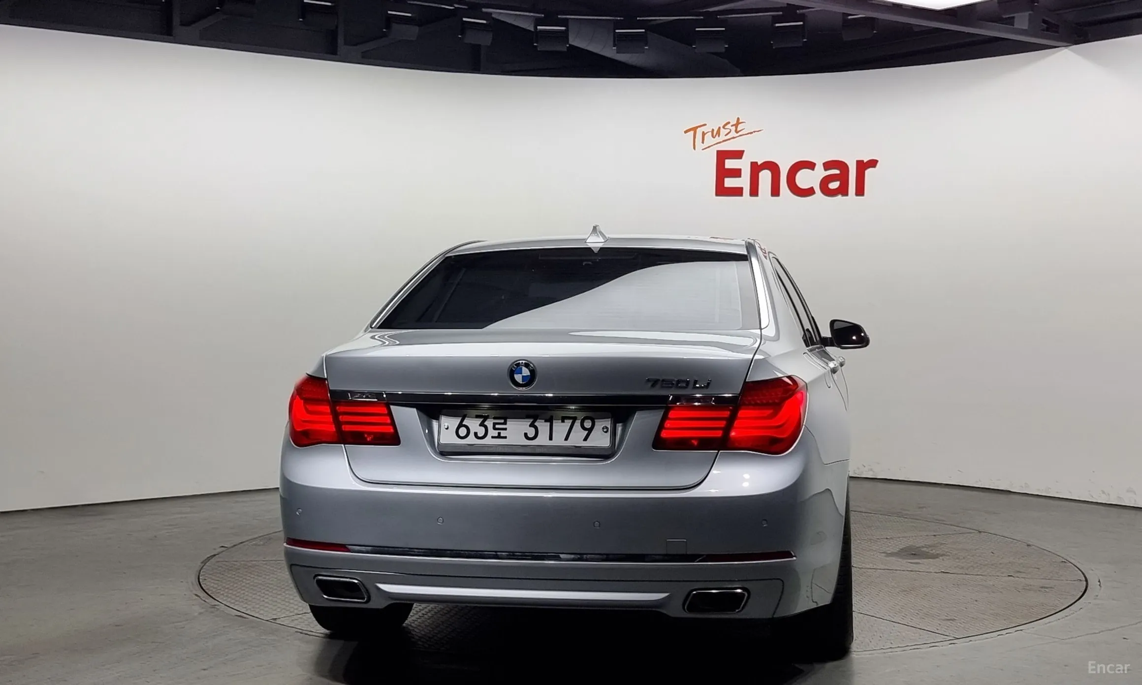 BMW 7 Series (F01) превью 3
