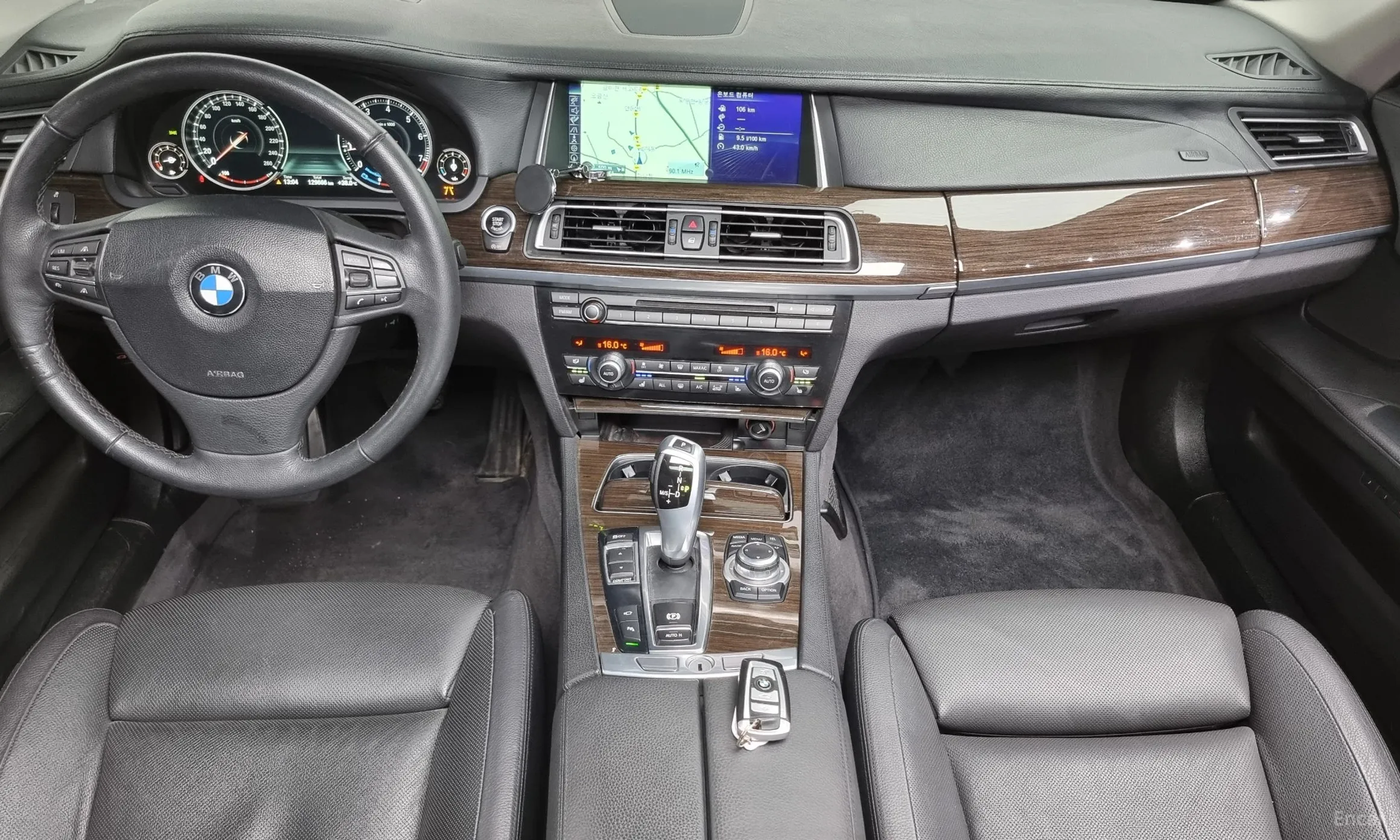 BMW 7 Series (F01) превью 4