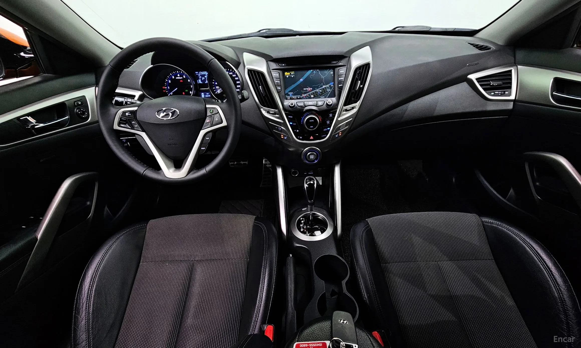 Hyundai Veloster превью 4