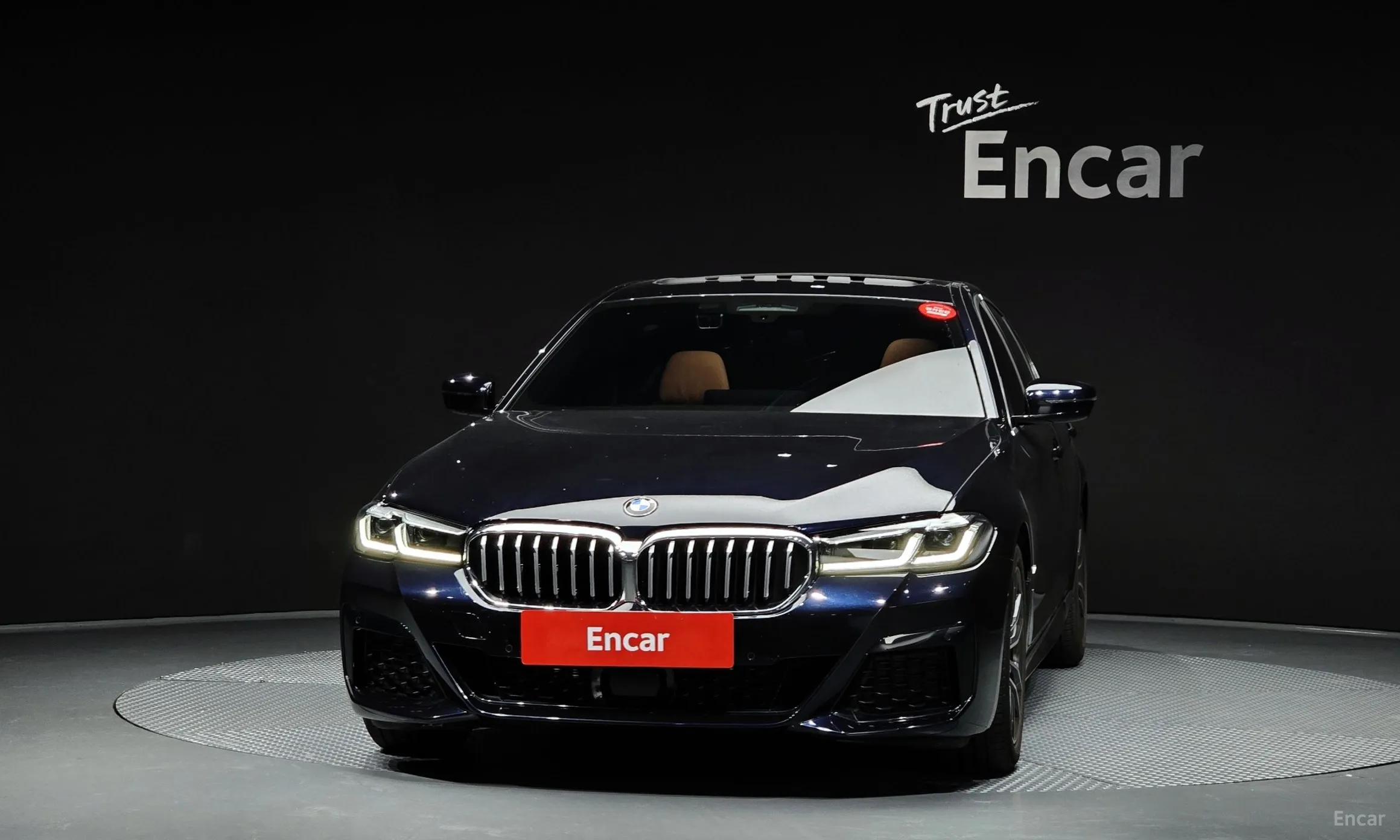 BMW 5 Series (G30) превью 2