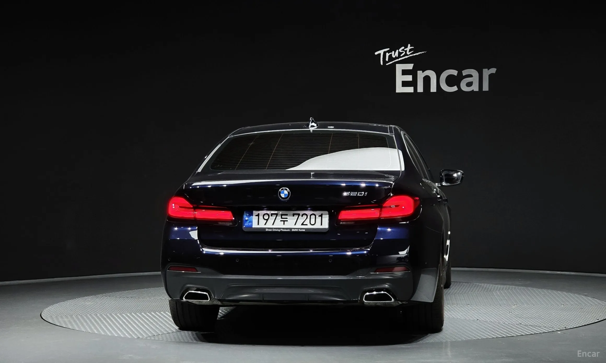 BMW 5 Series (G30) превью 3