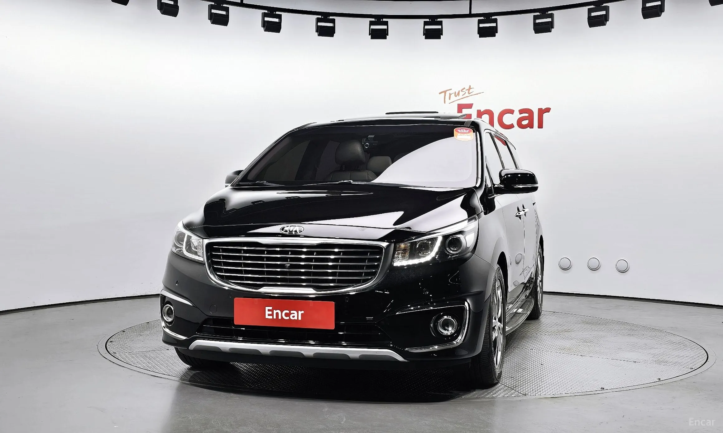 Kia Carnival превью 2