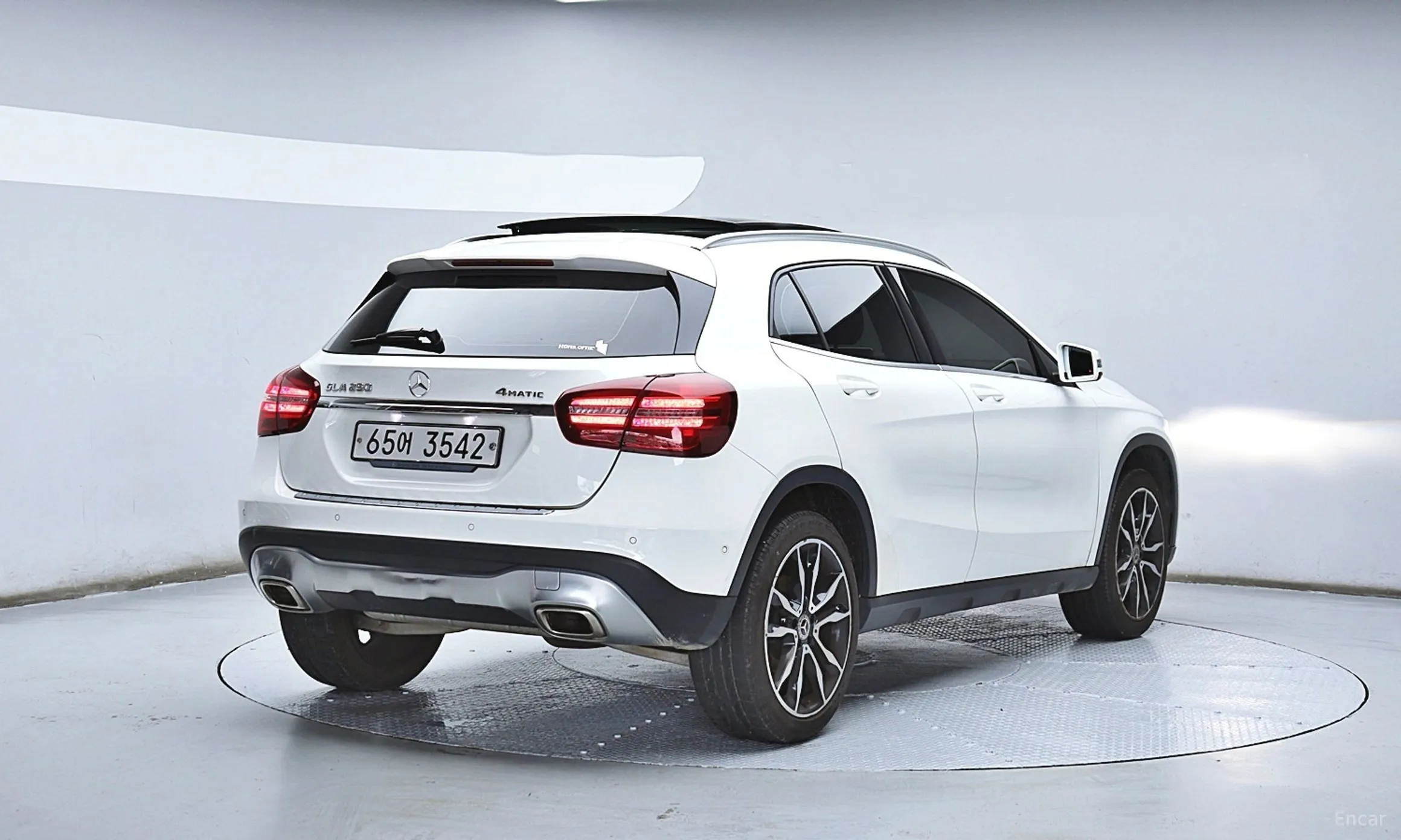 Mercedes Benz GLA-Class X156 превью 3