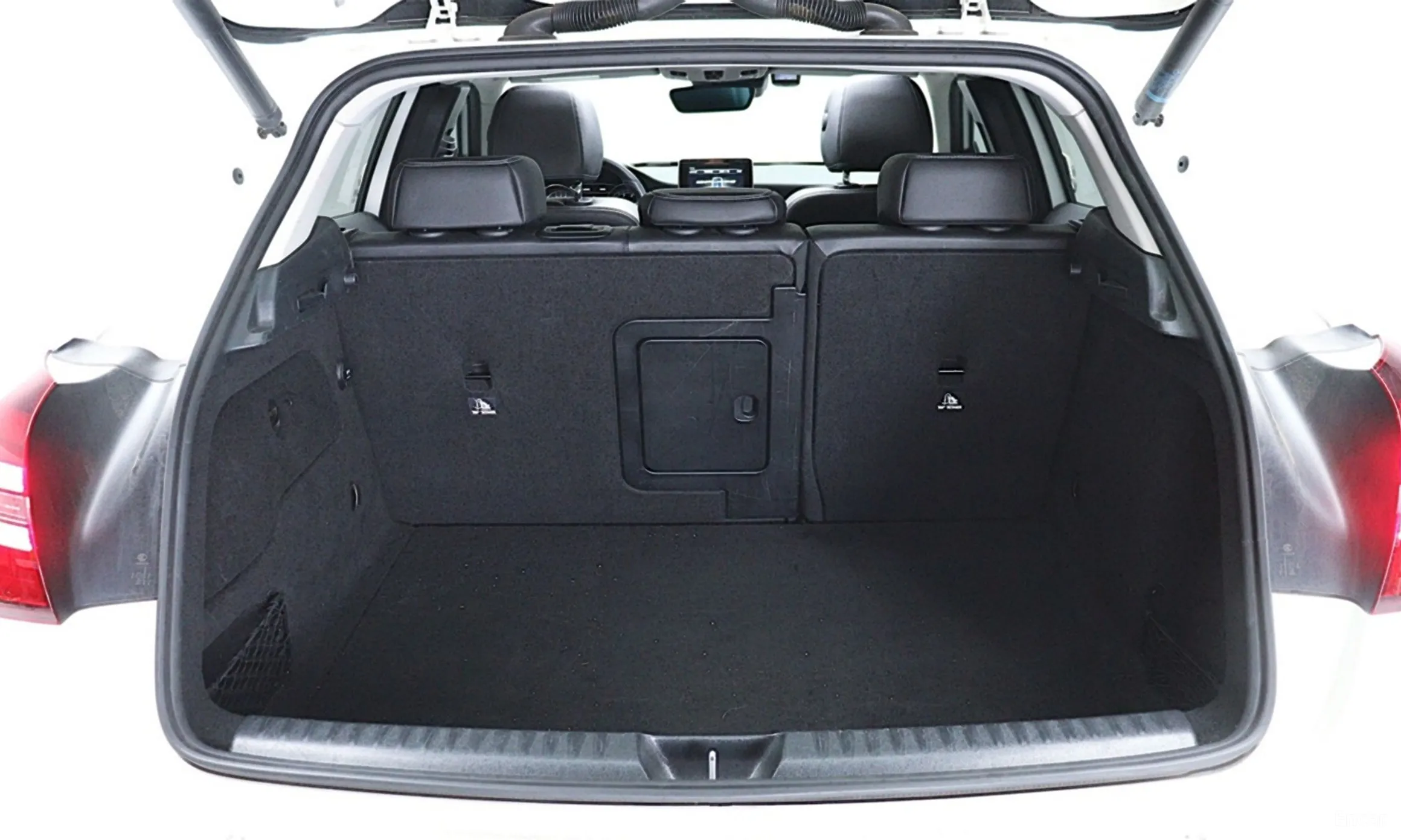 Mercedes Benz GLA-Class X156 превью 4