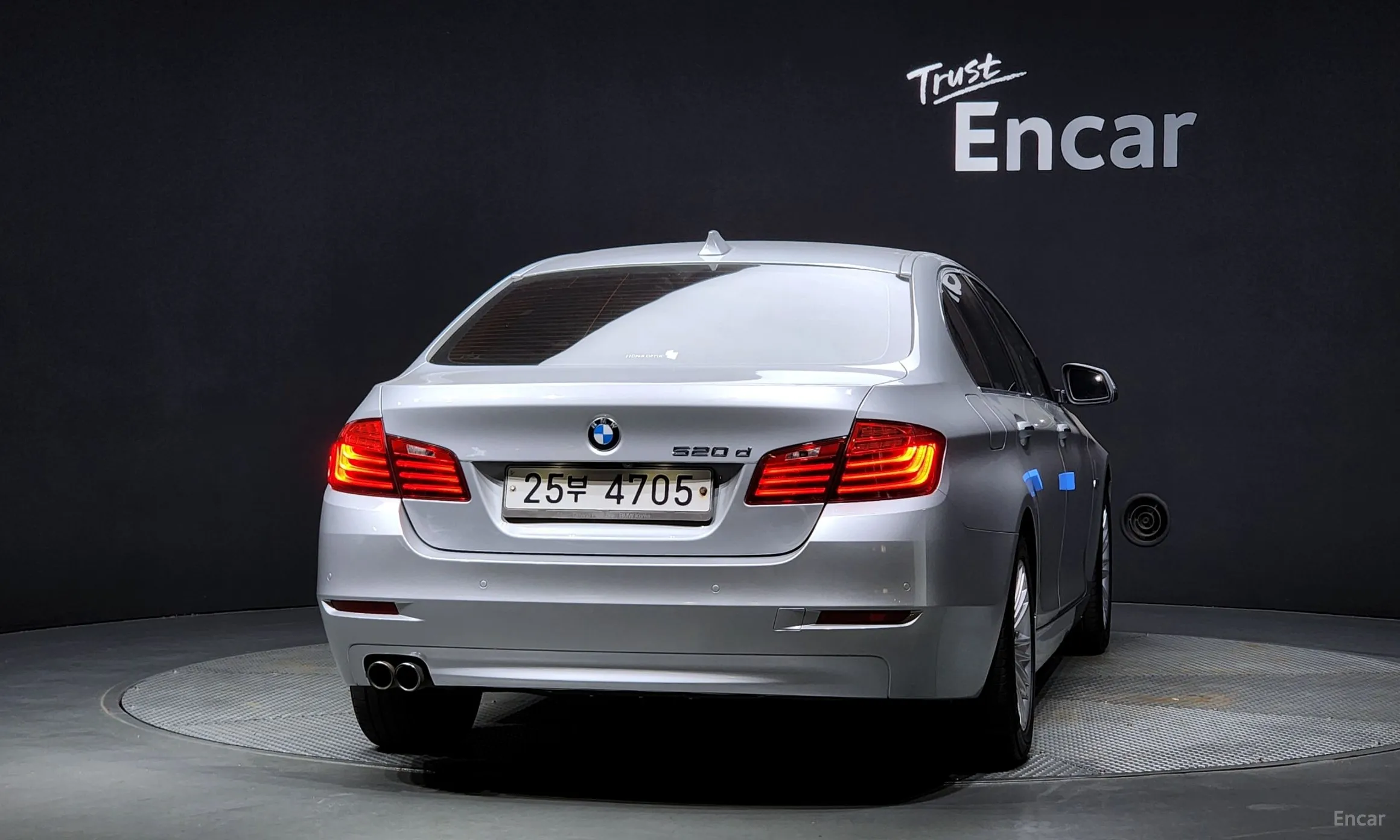 BMW 5 Series (F10) превью 3