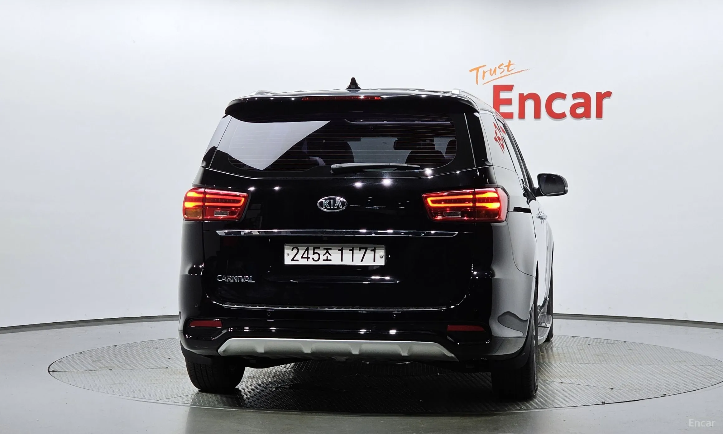 Kia Carnival превью 3