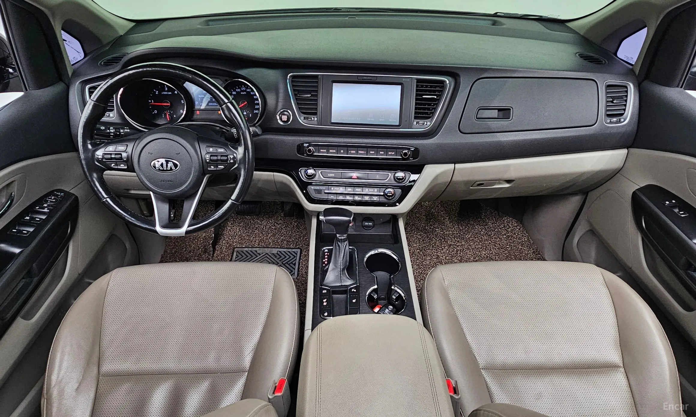 Kia Carnival превью 4