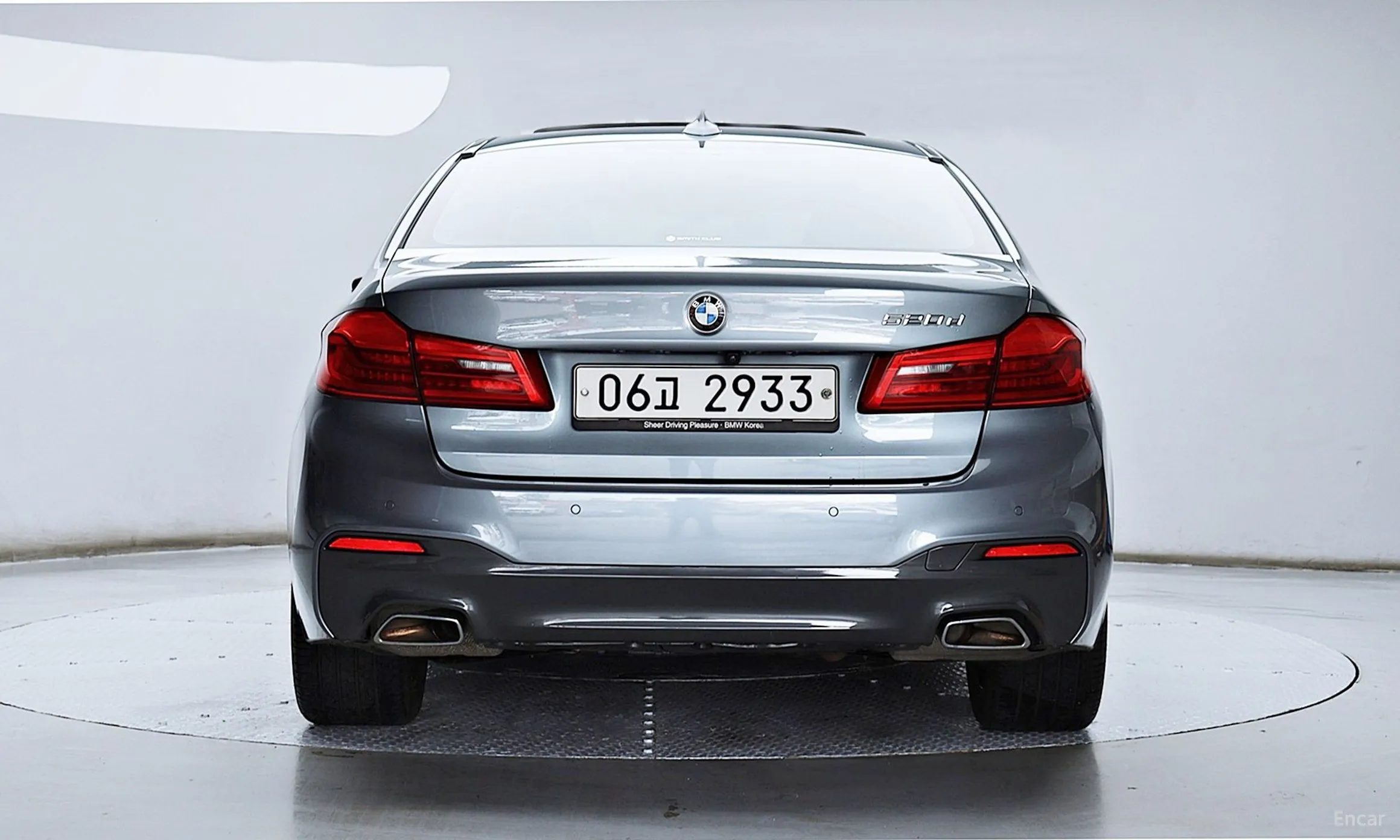 BMW 5 Series (G30) превью 3