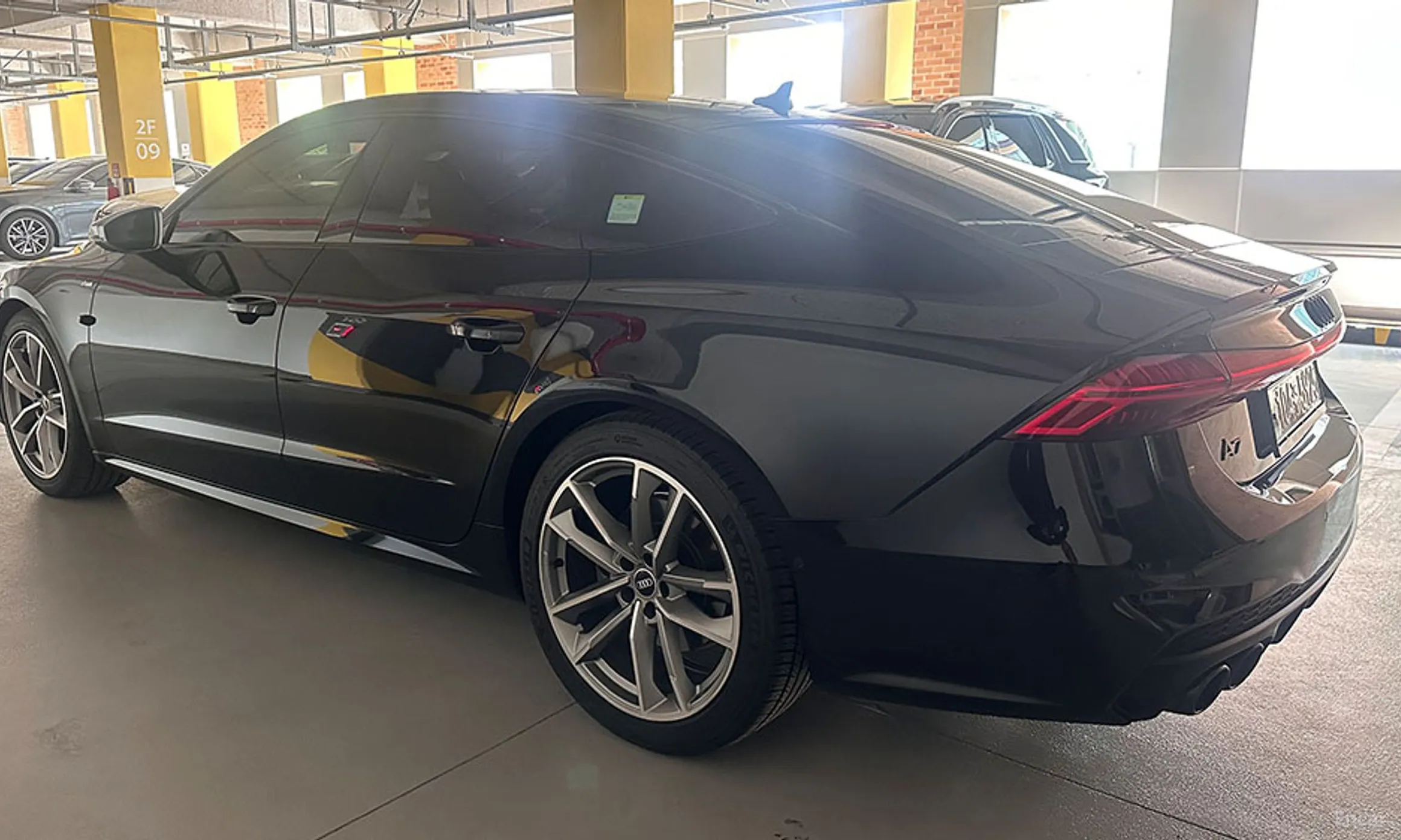 Audi A7 (4K)