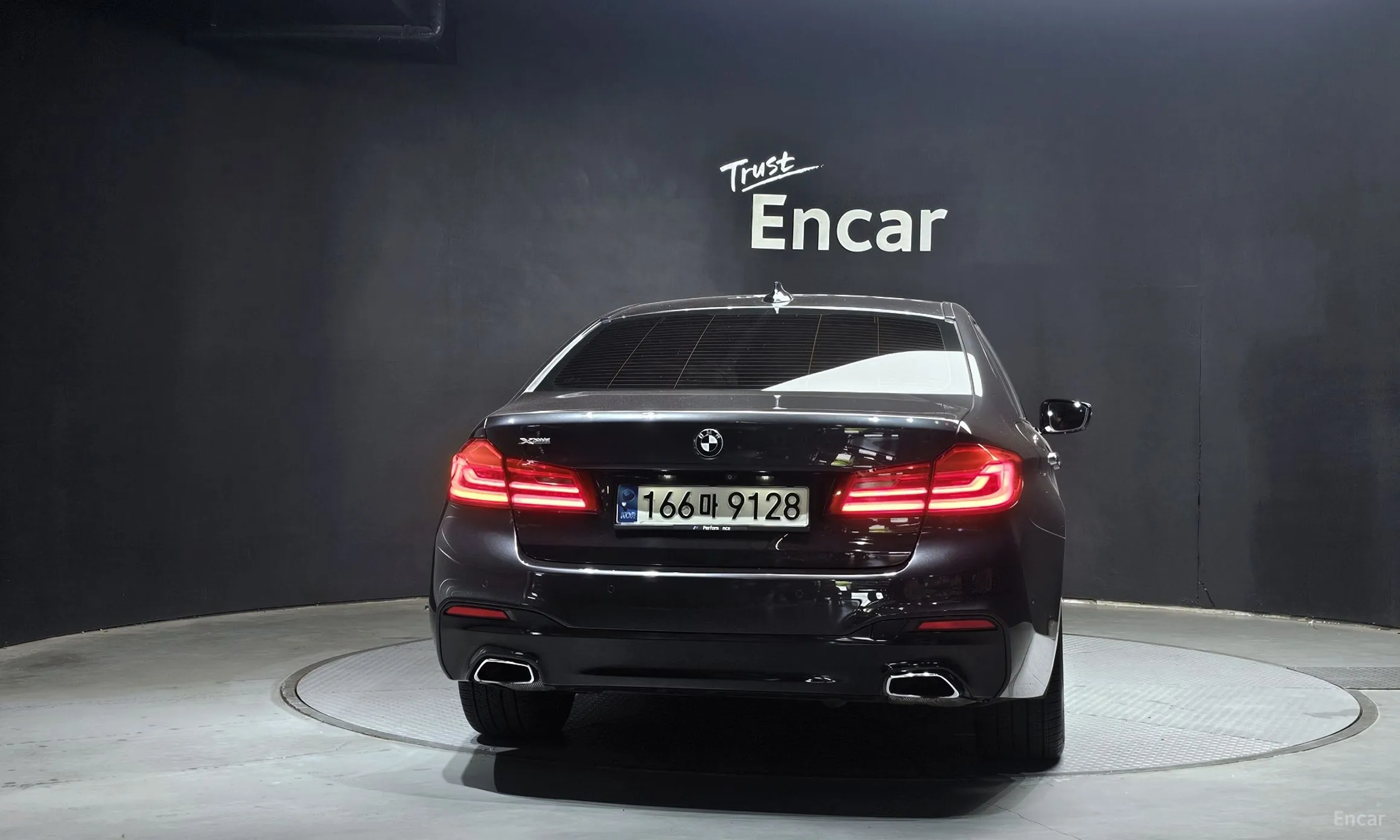 BMW 5 Series (G30) превью 3