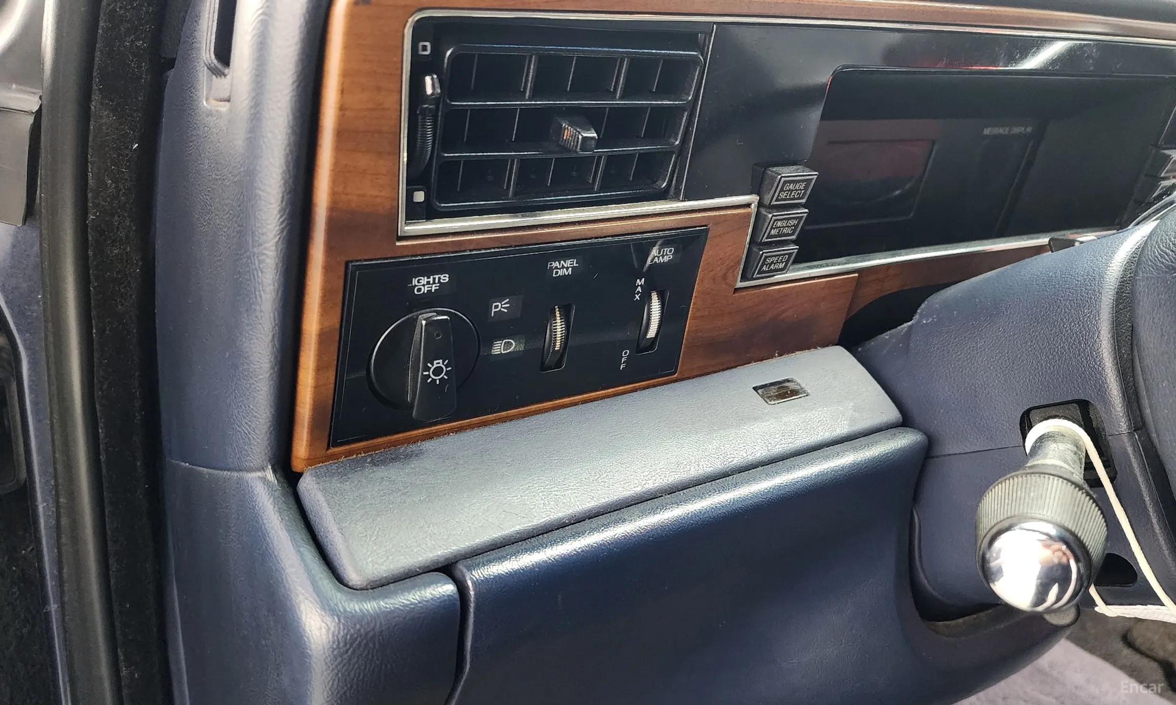 Lincoln Continental превью 15