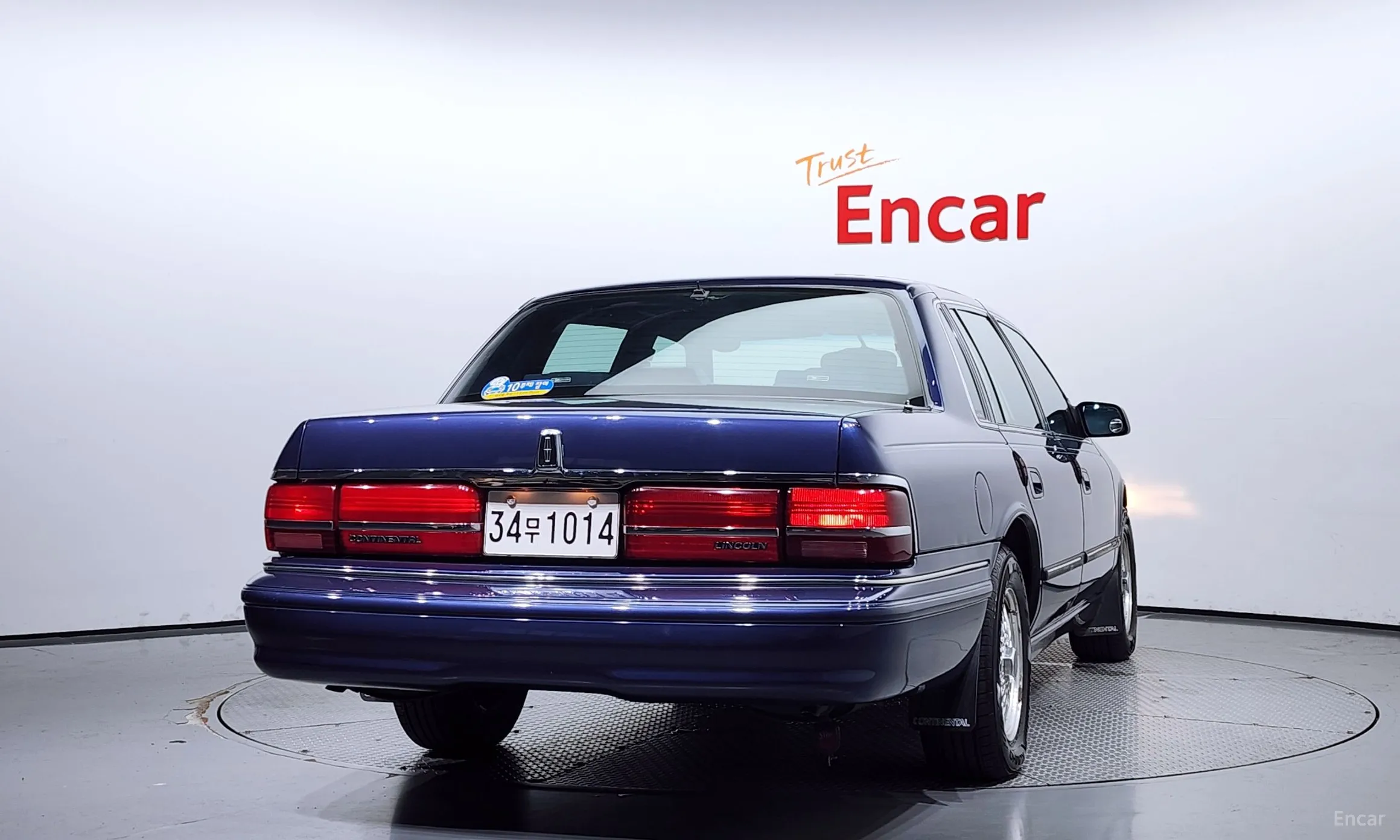 Lincoln Continental превью 4