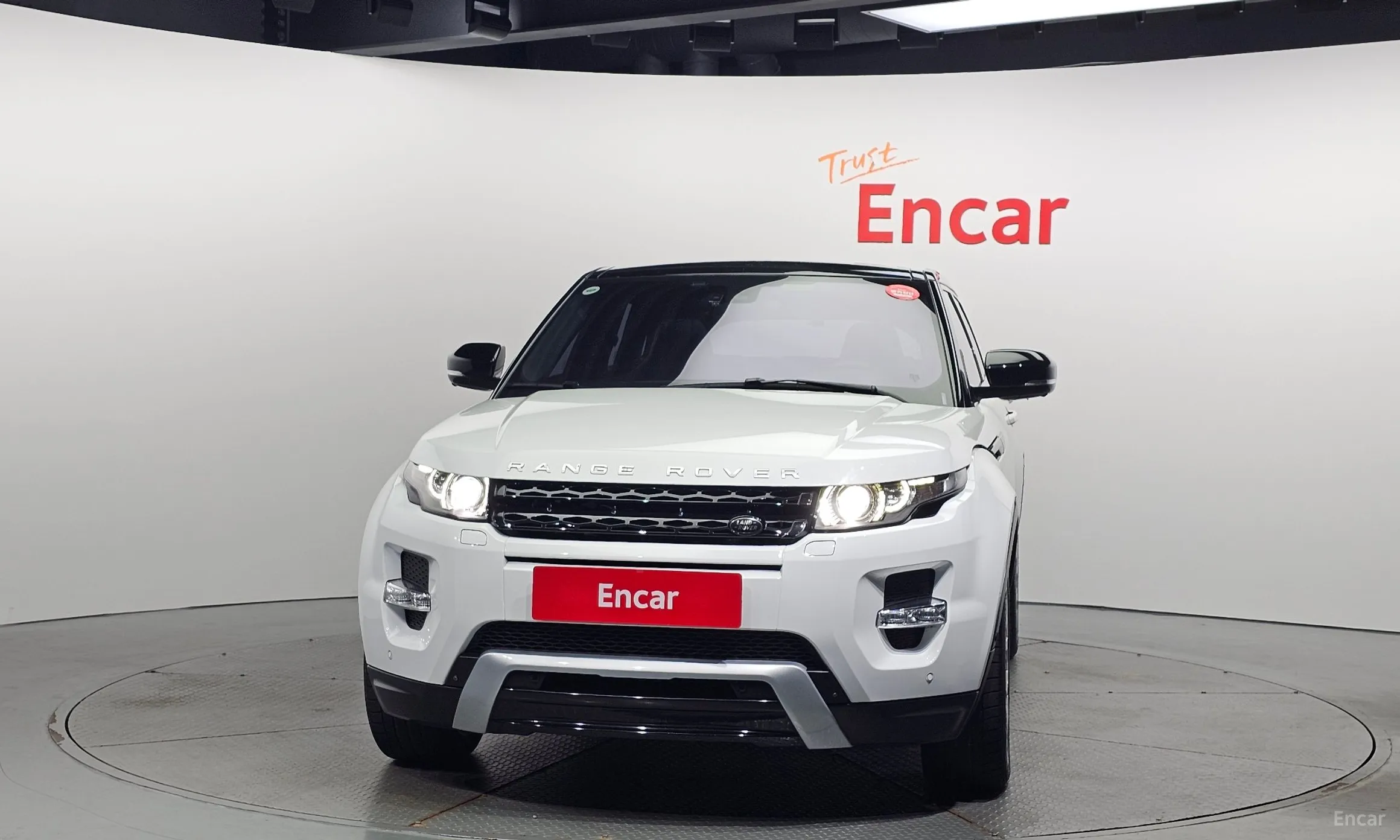 Land Rover Range Rover Evoque превью 2
