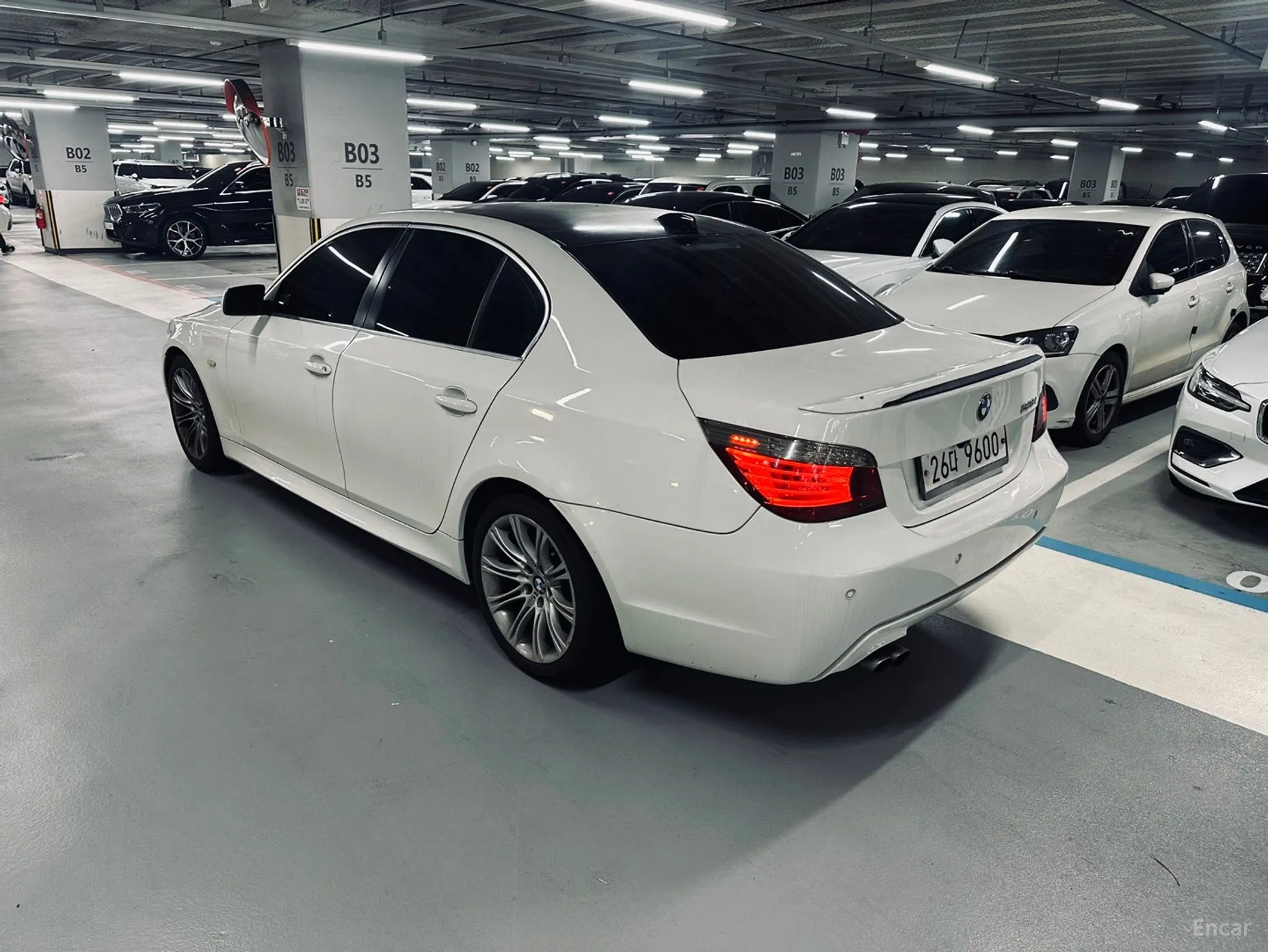 BMW 5 Series (E60) превью 2