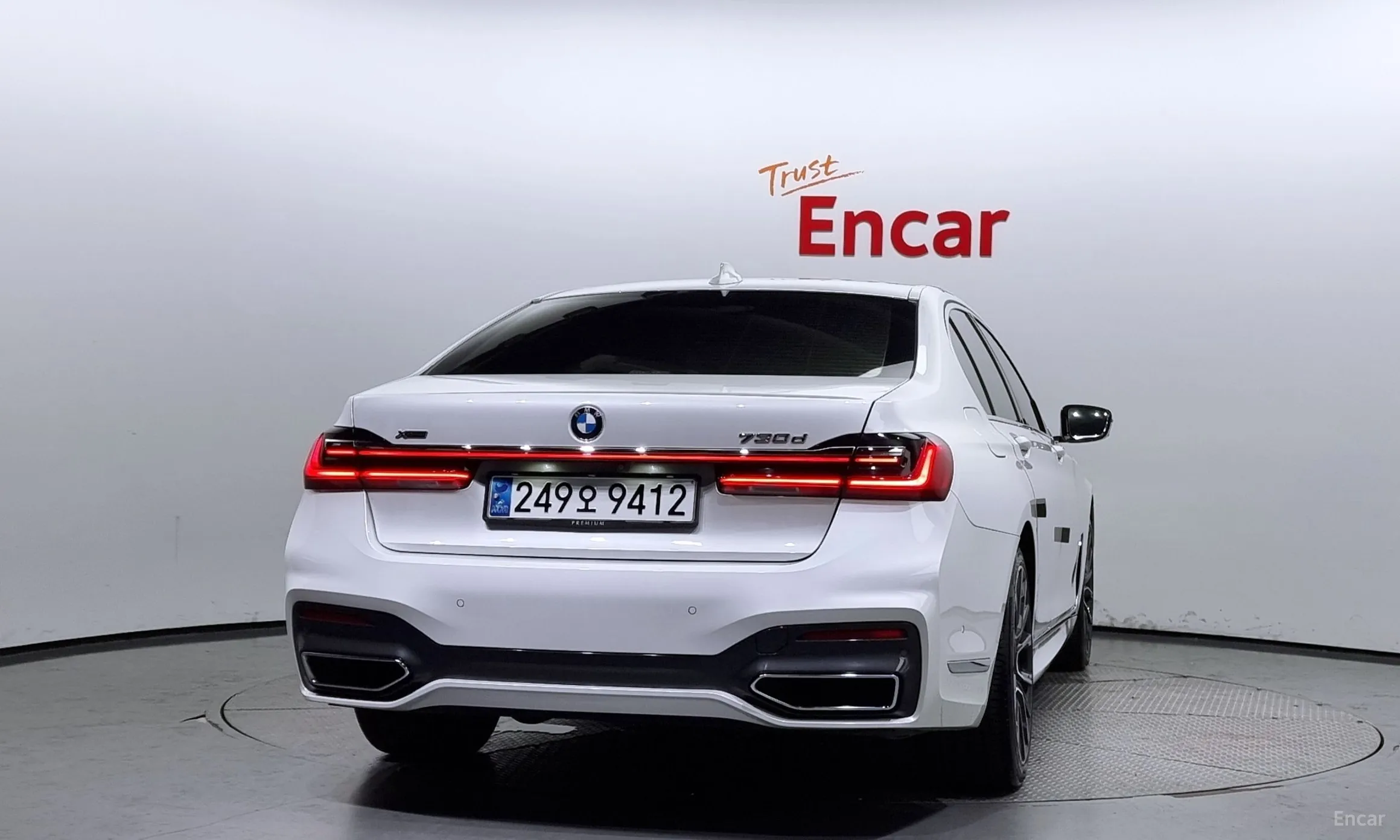BMW 7 Series (G11) превью 3