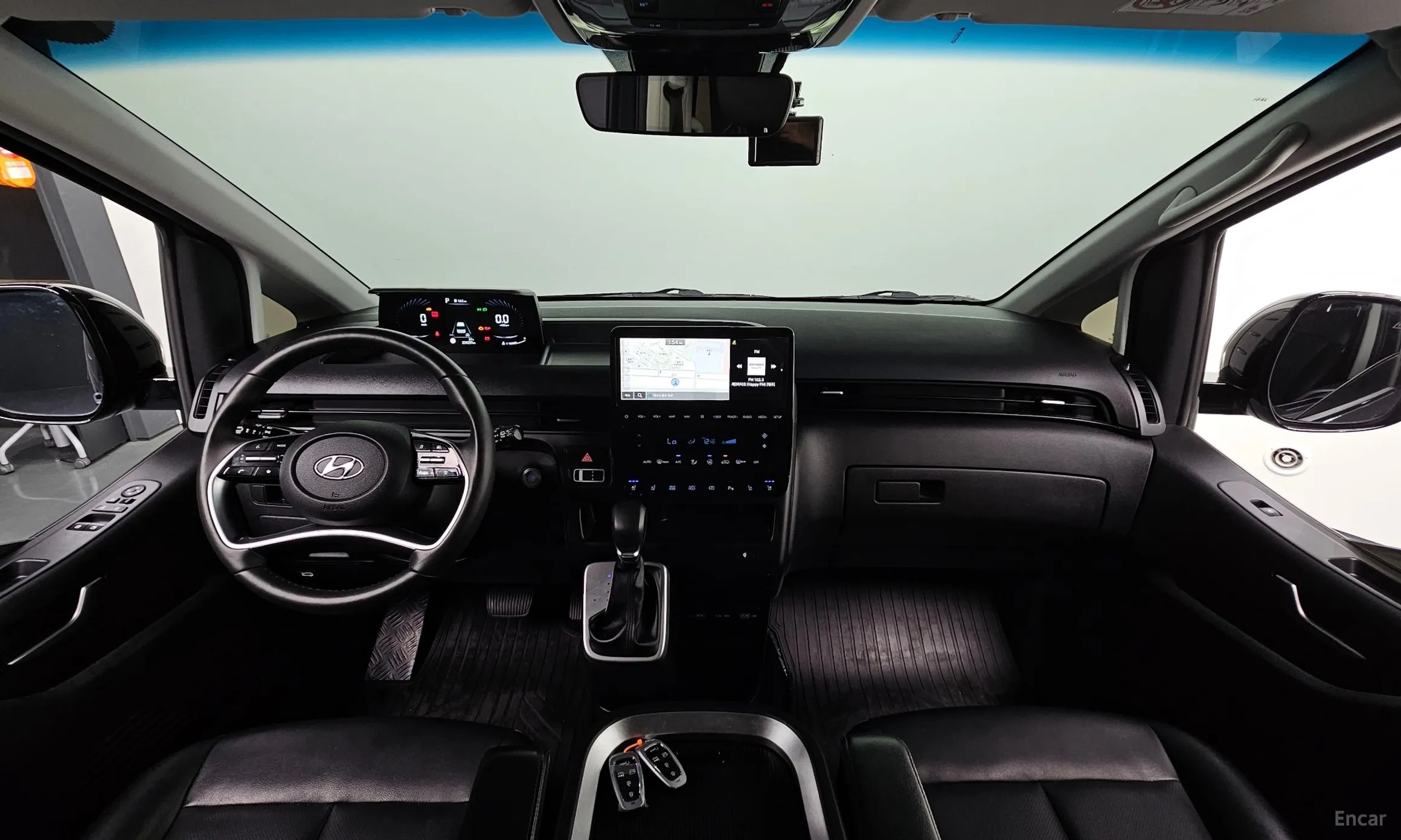Hyundai Staria превью 4