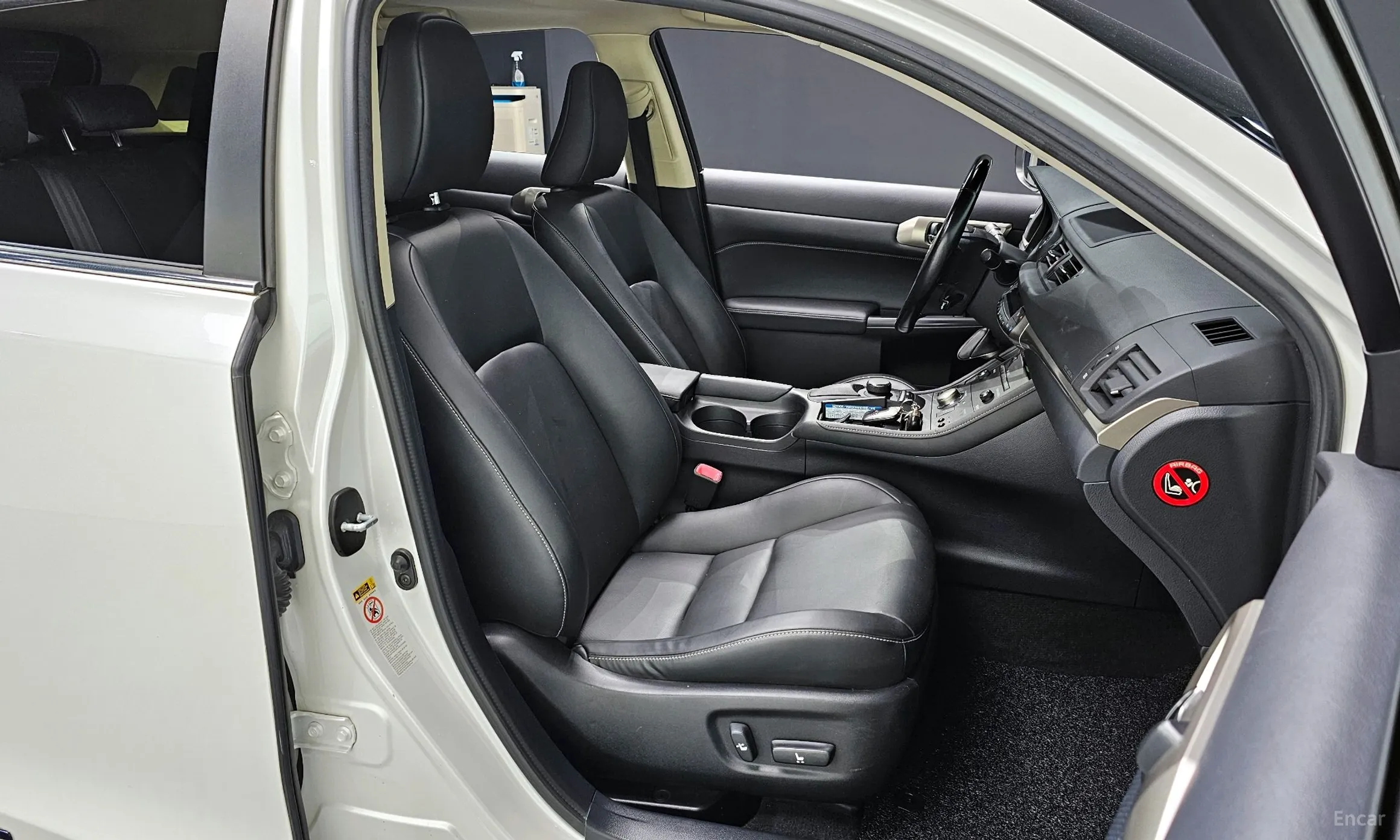 Lexus CT200h превью 10