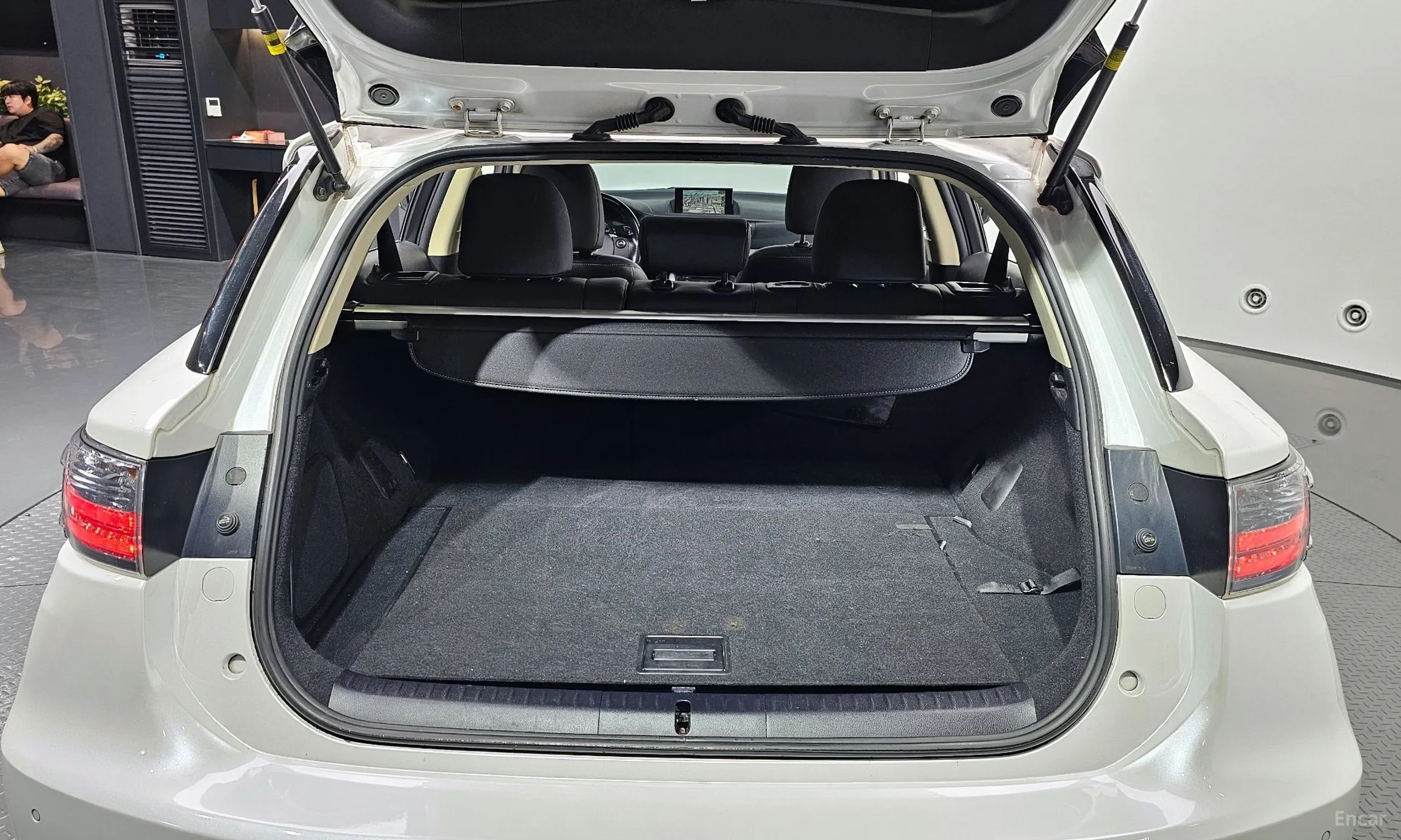 Lexus CT200h превью 13