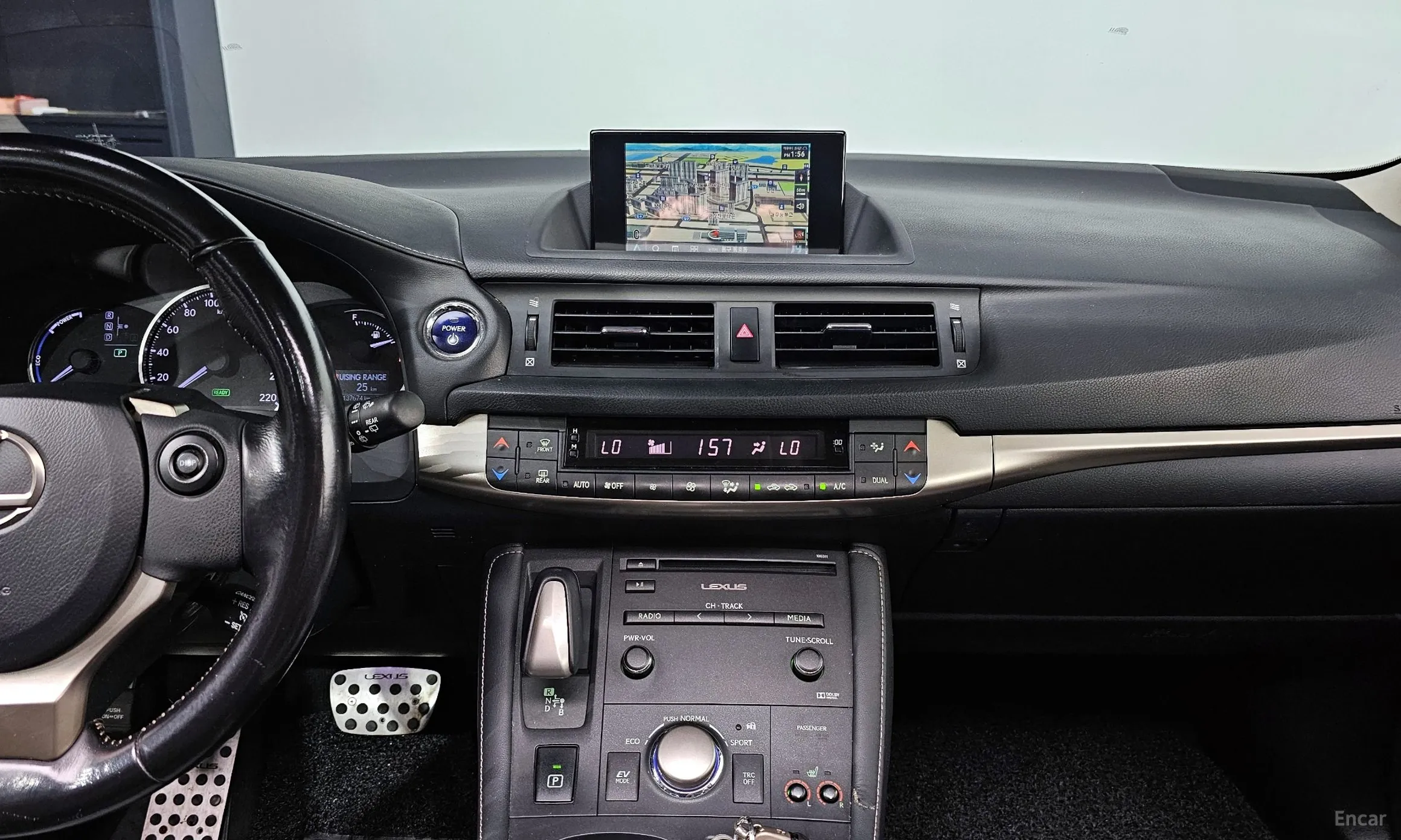 Lexus CT200h превью 17