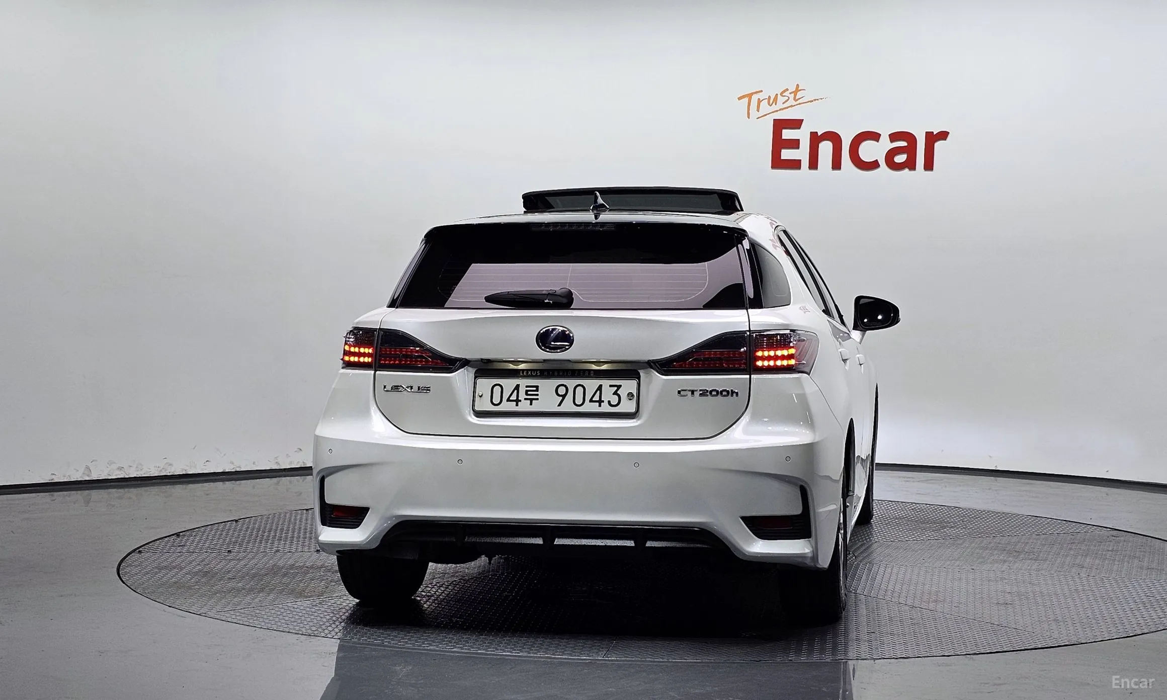 Lexus CT200h превью 4