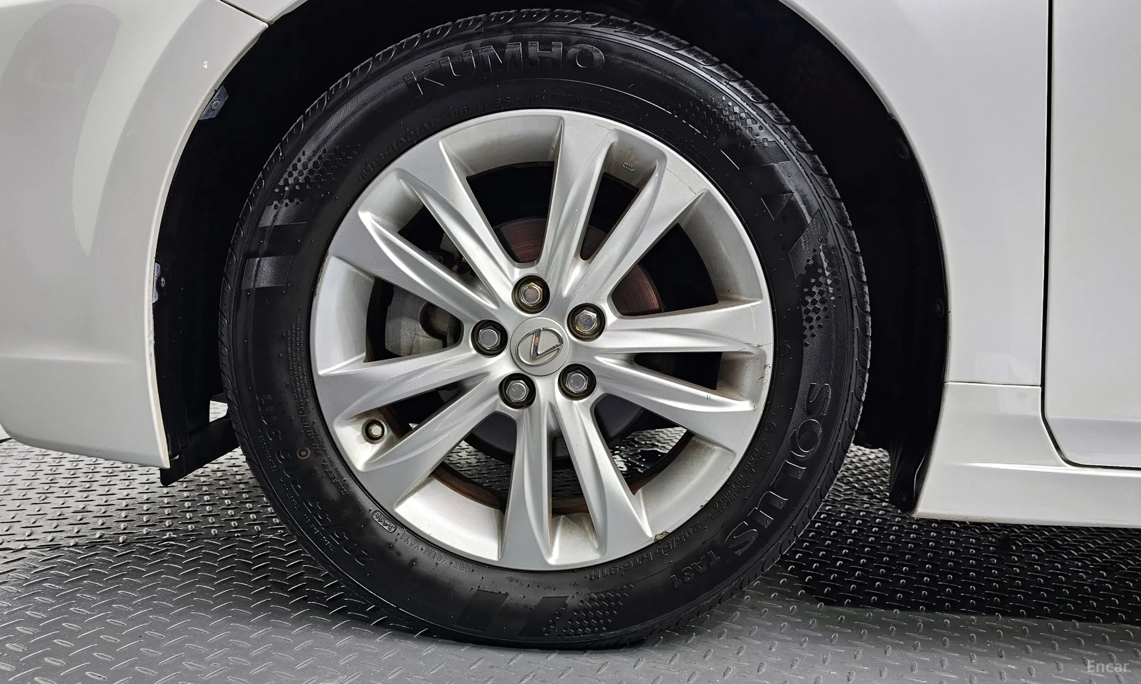 Lexus CT200h превью 5