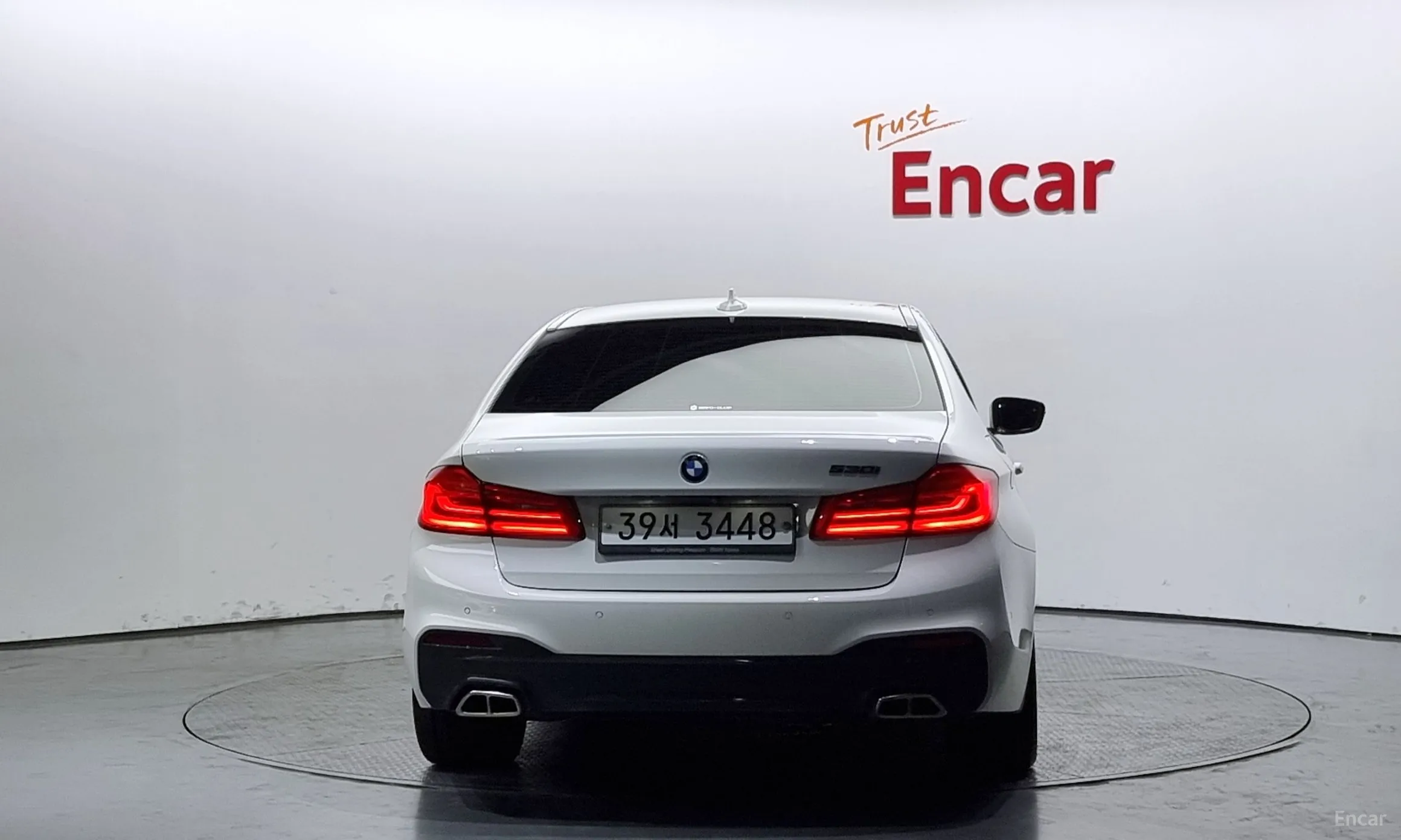 BMW 5 Series (G30) превью 3