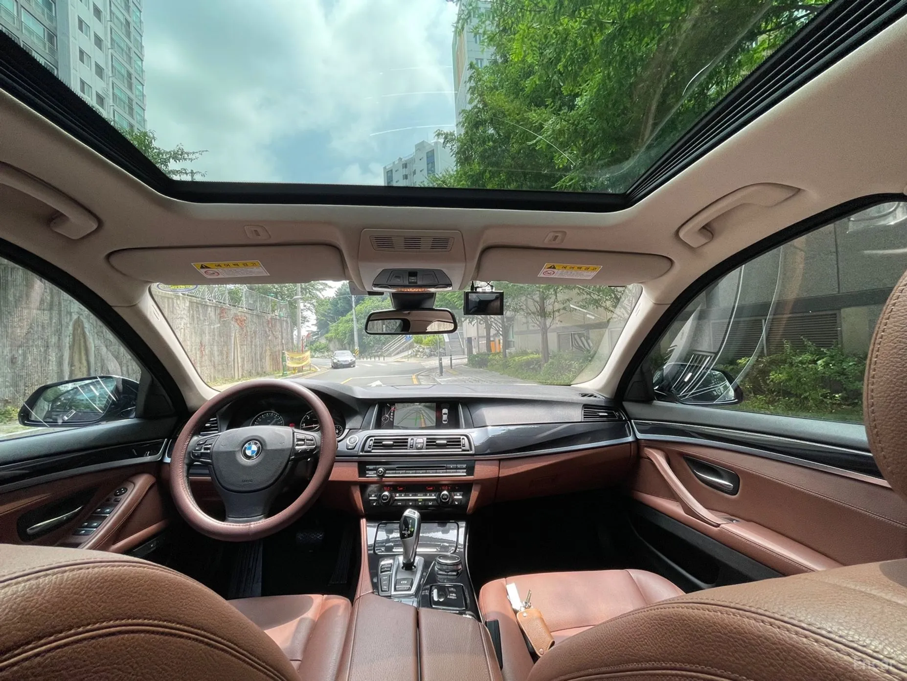 BMW 5 Series (F10) превью 4