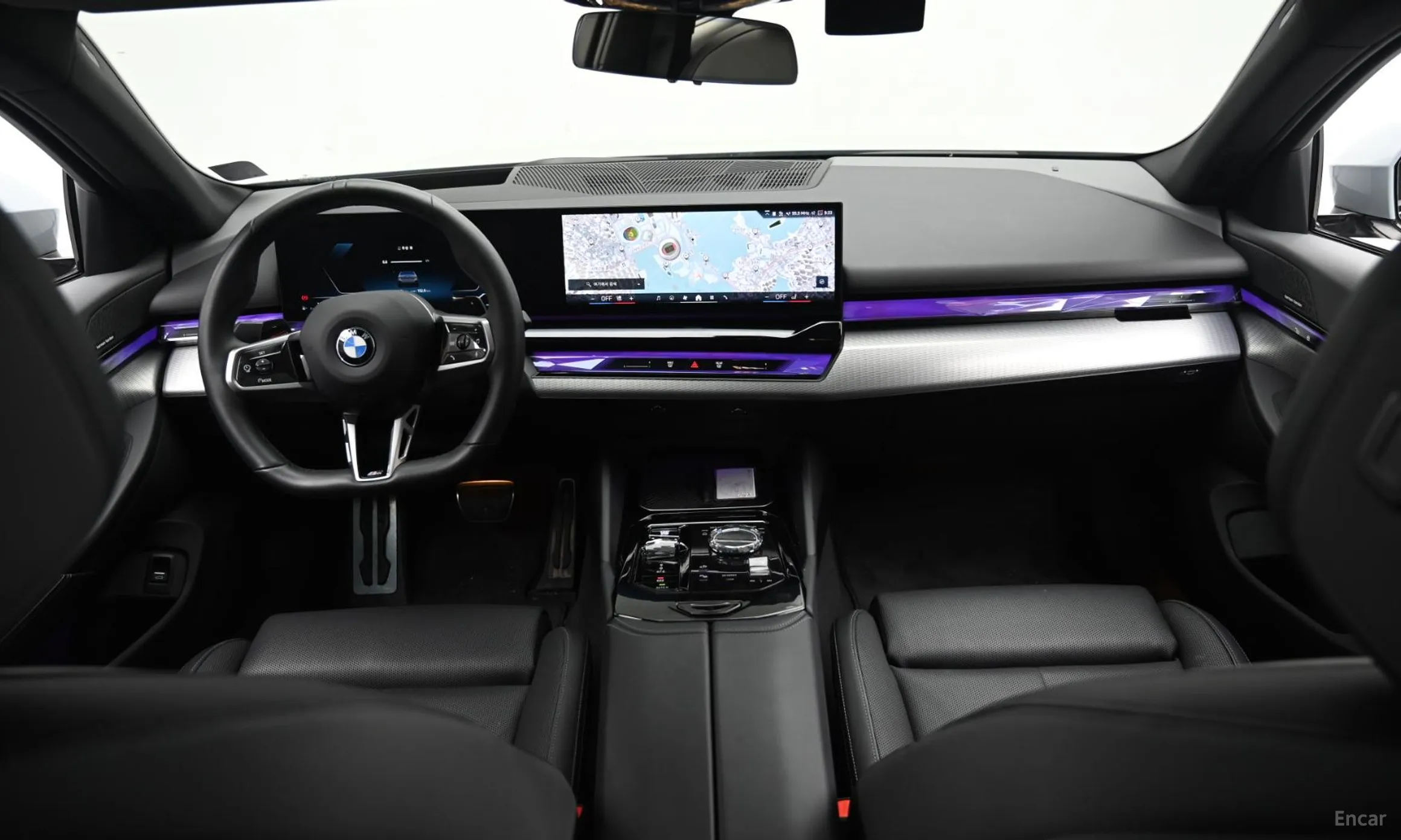 BMW 5 Series (G60) превью 4