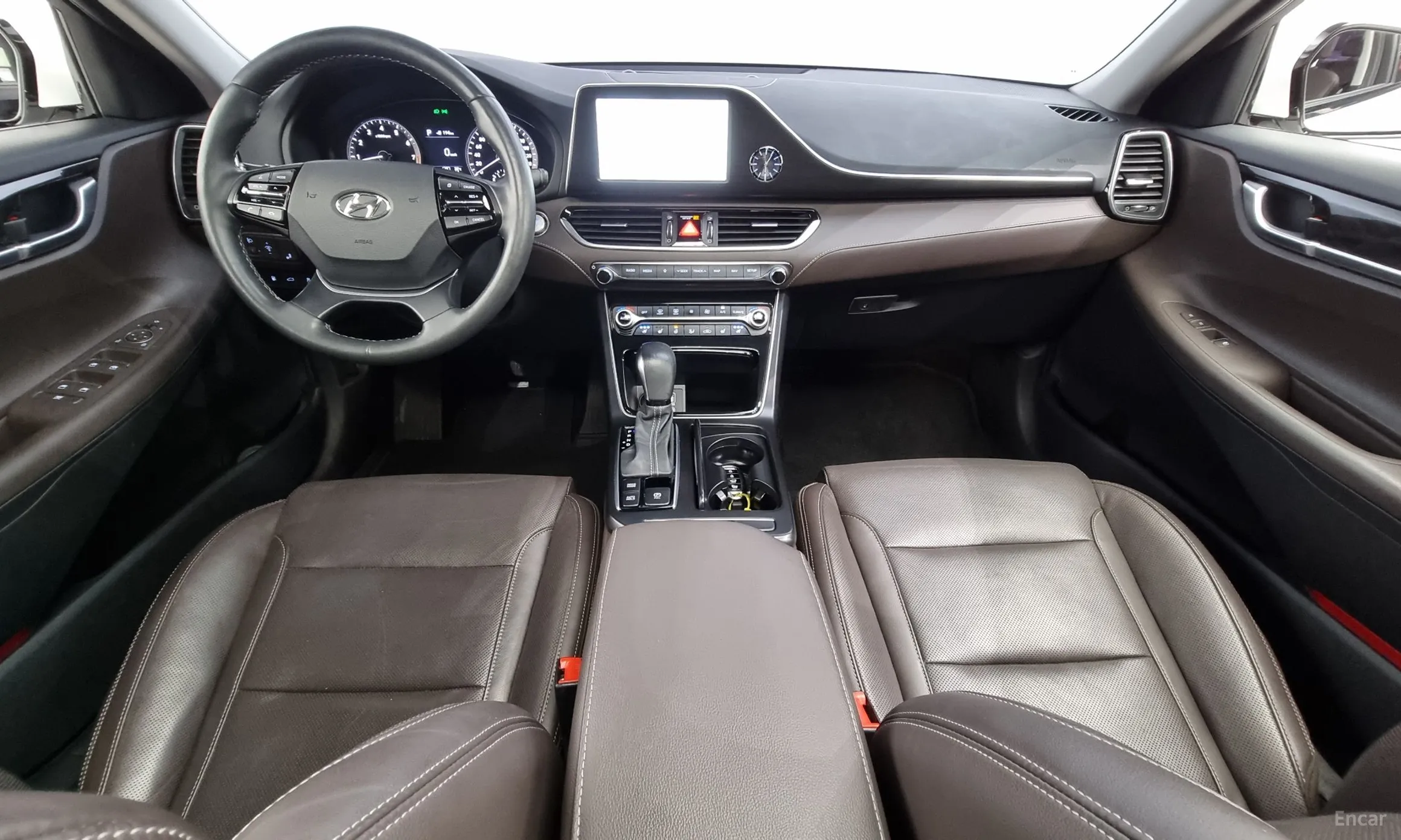 Hyundai Grandeur IG превью 4