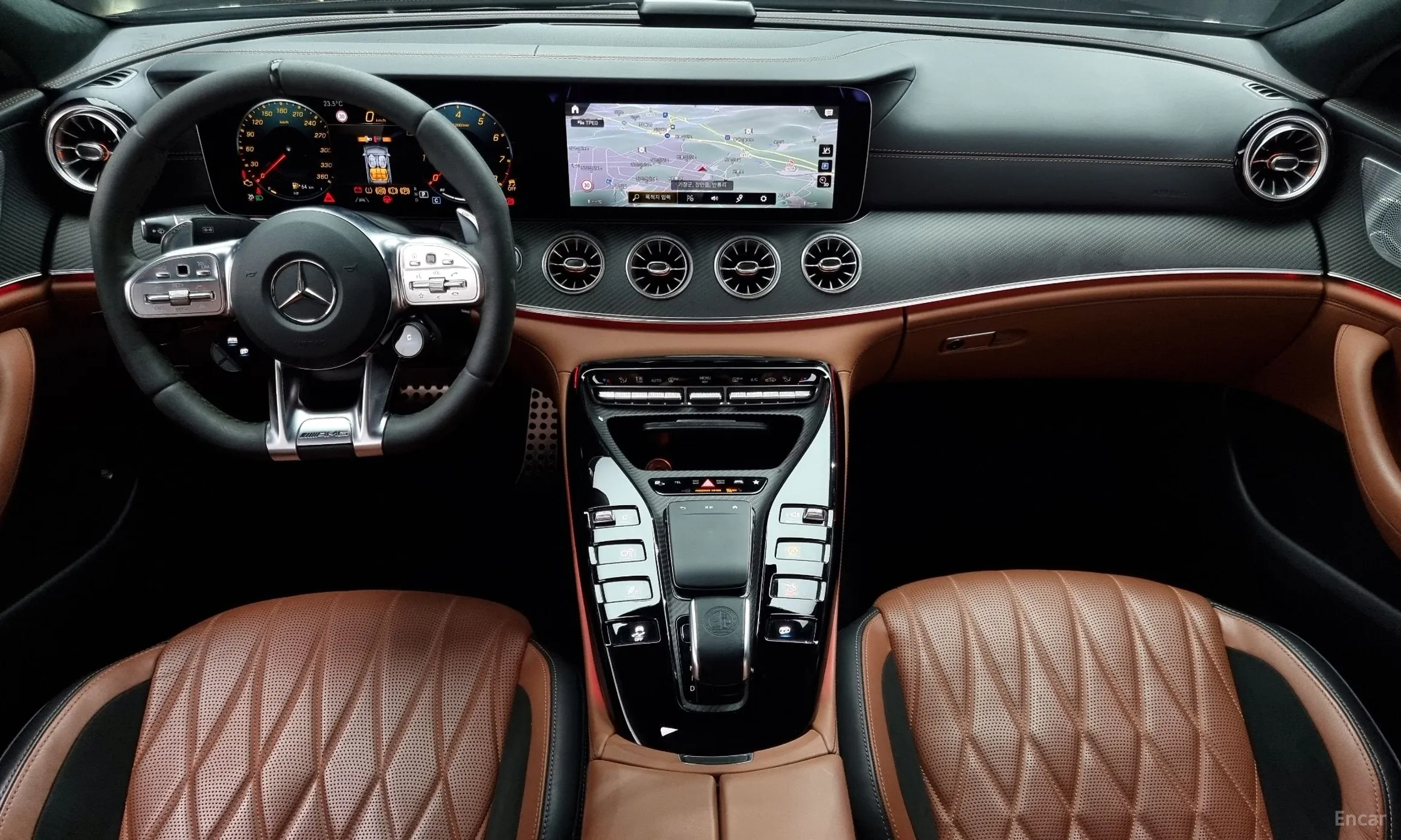 Mercedes Benz AMG GT превью 4
